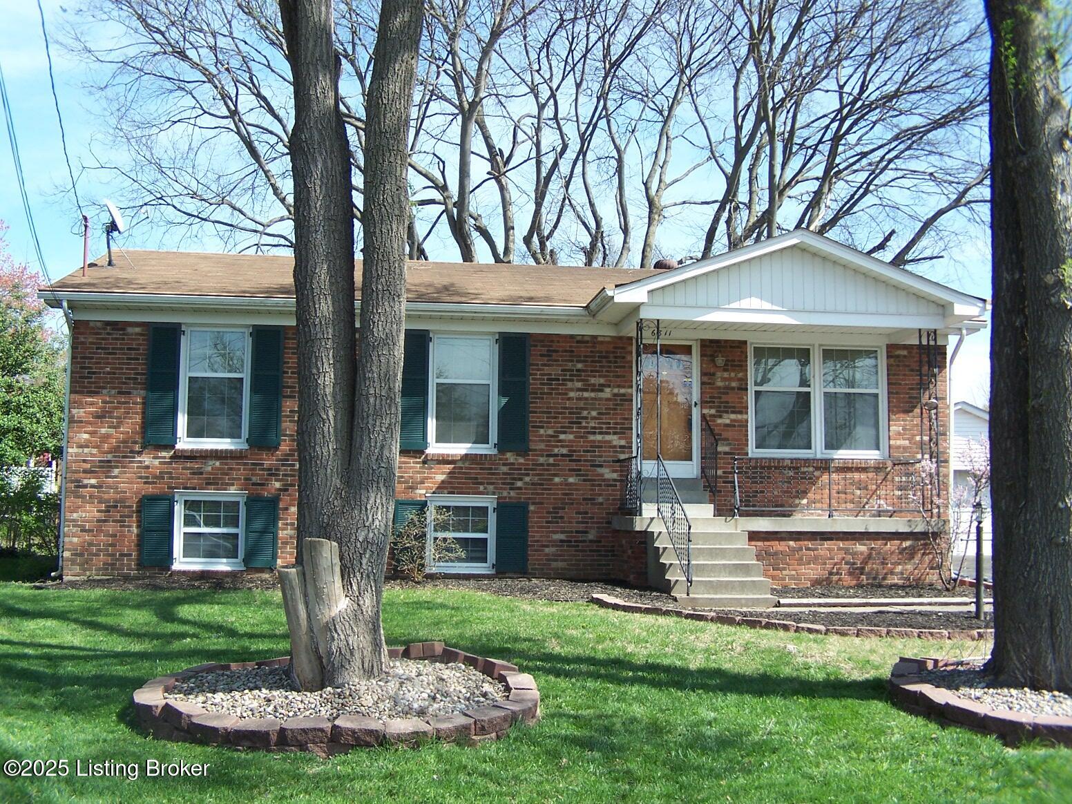 6811 Bebe Ct