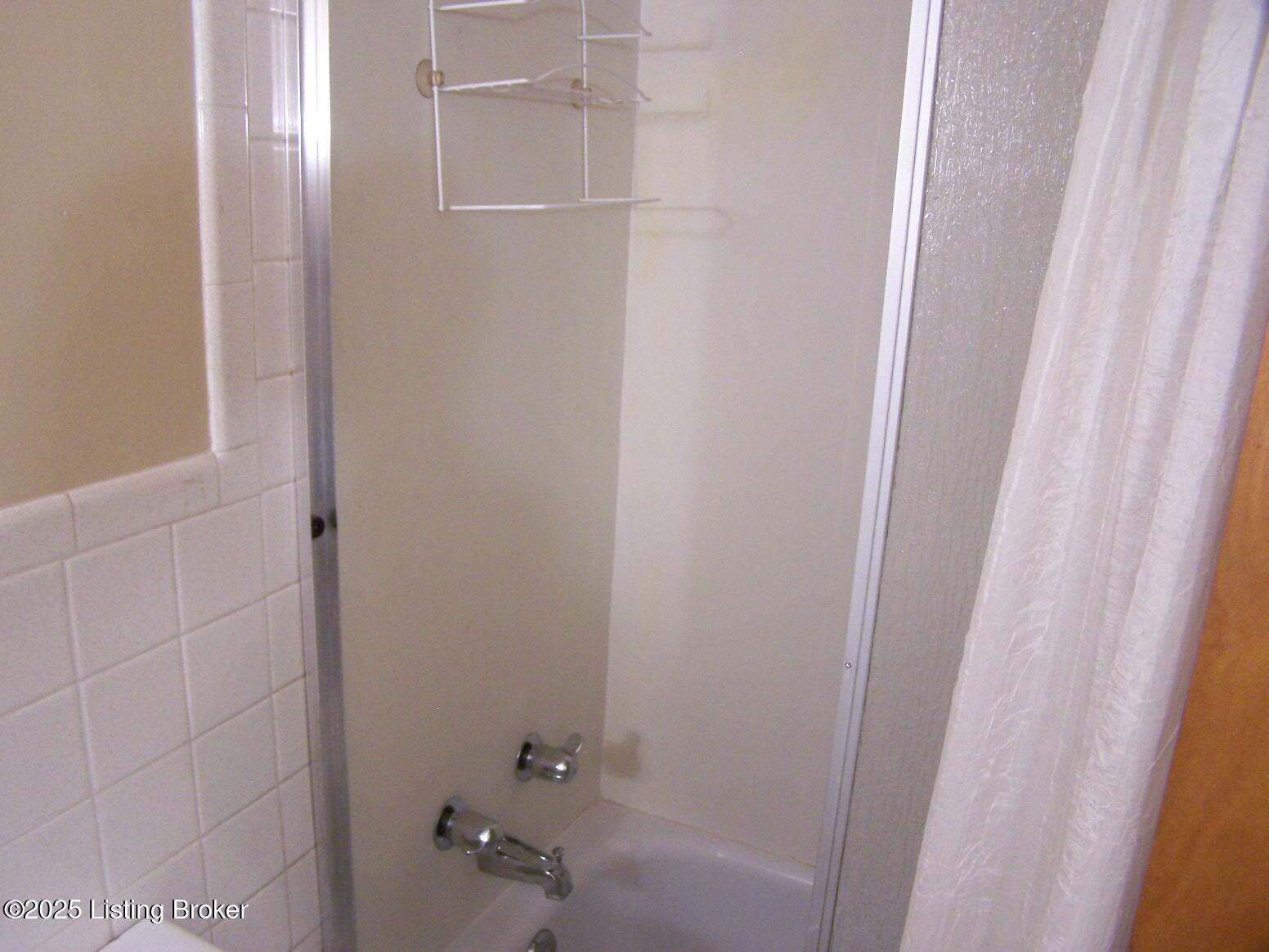 6811 Bebe Ct