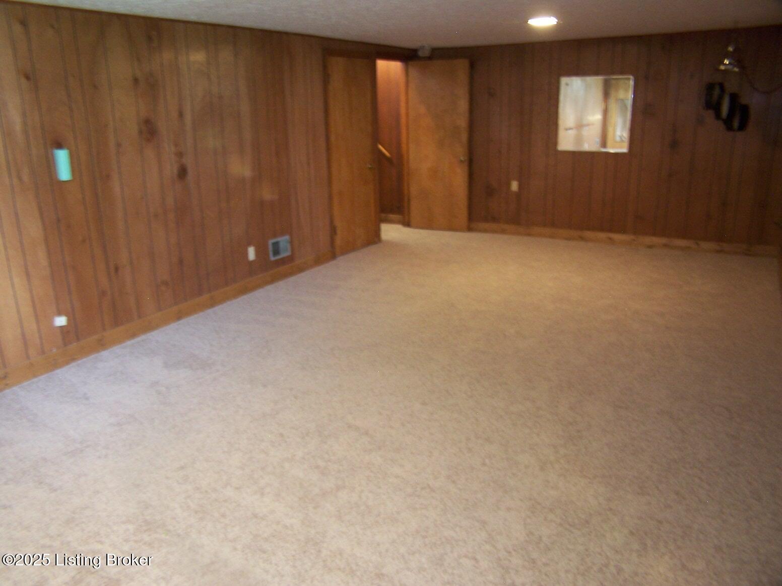 6811 Bebe Ct
