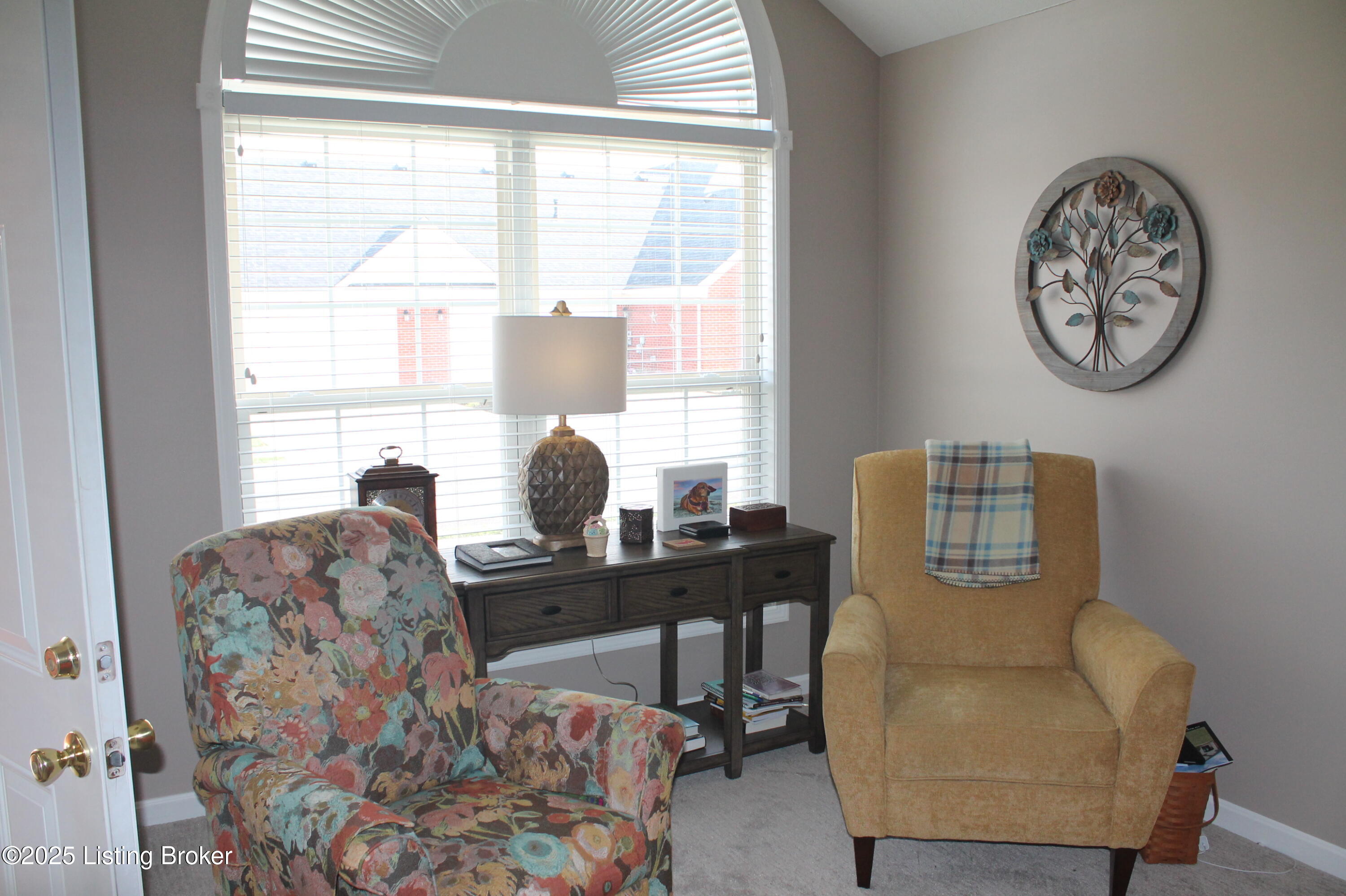 137 Woodpointe Ct