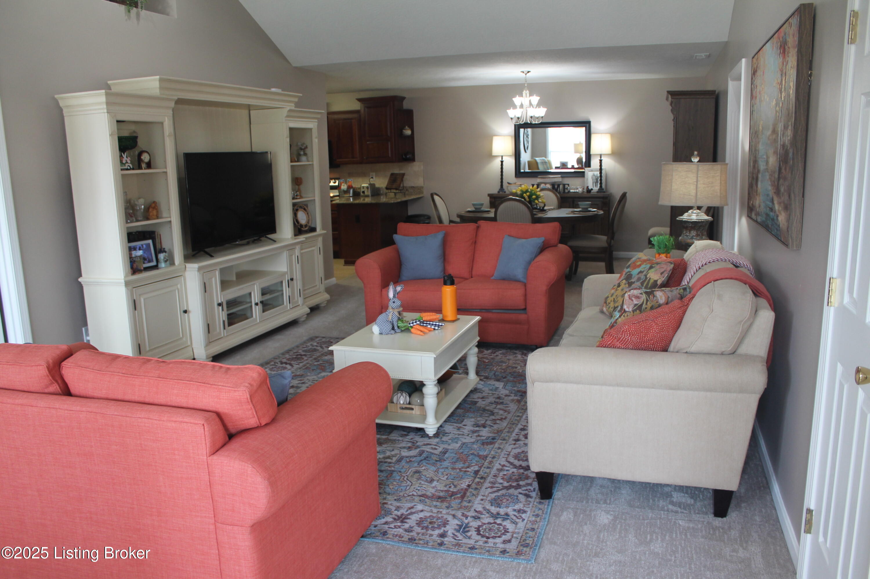 137 Woodpointe Ct