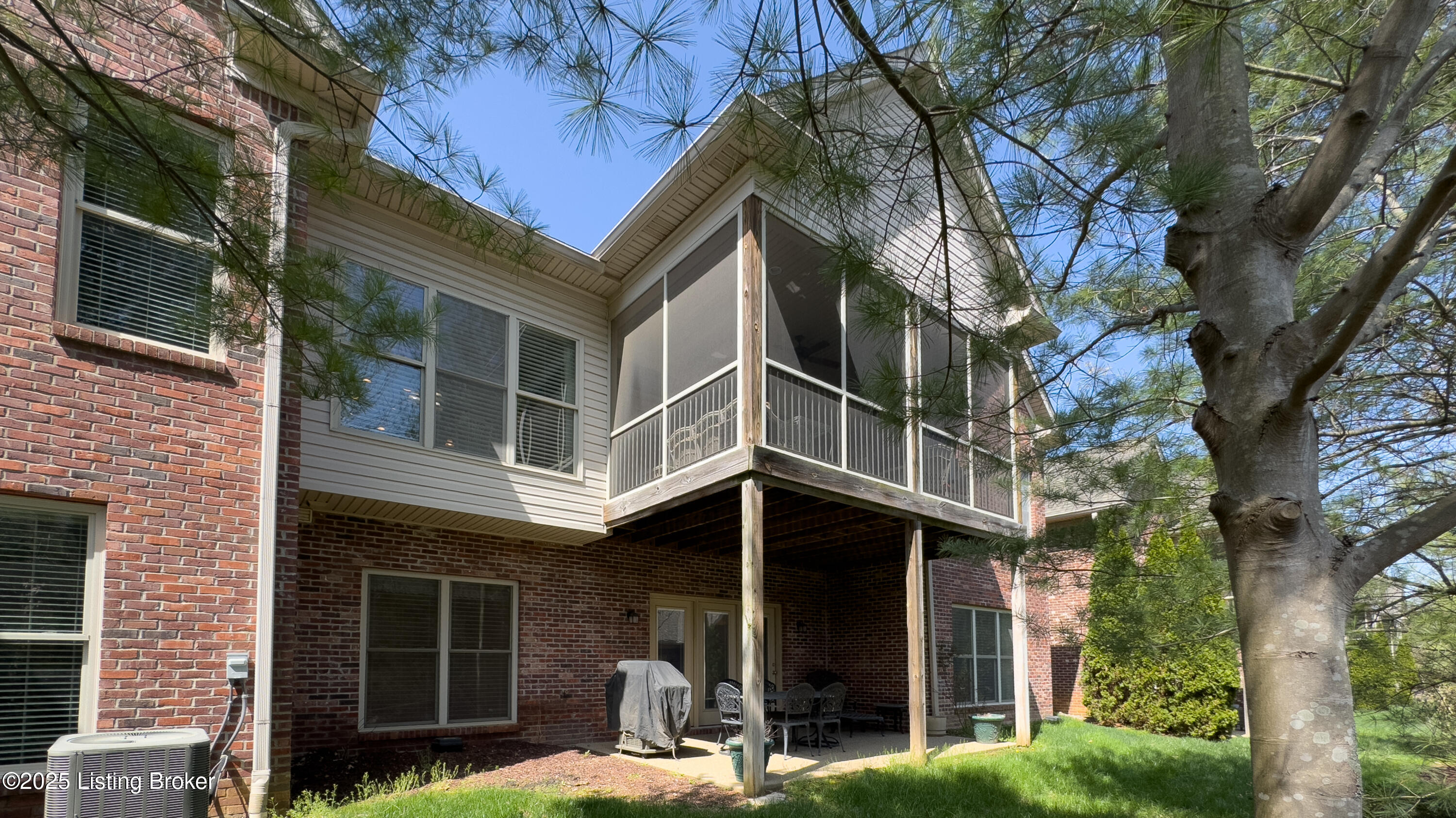 14909 Sycamore Falls Dr