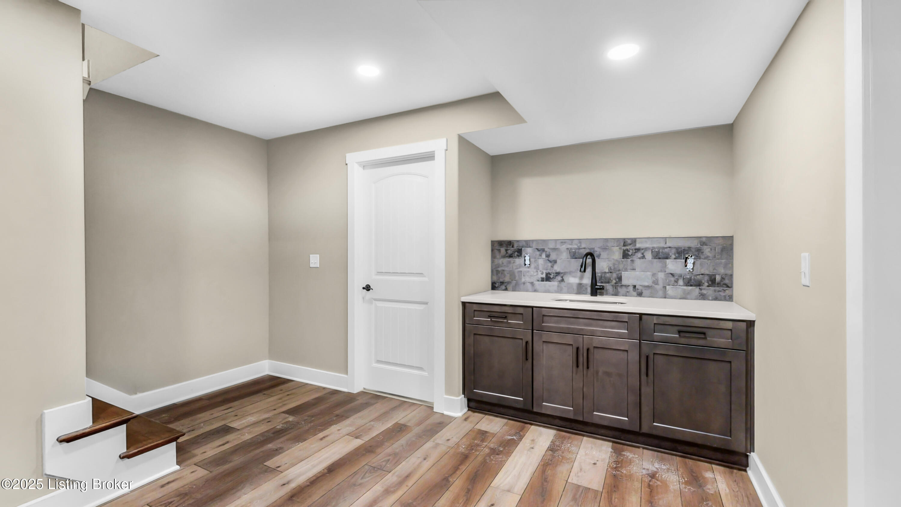 10411 Martinside Dr