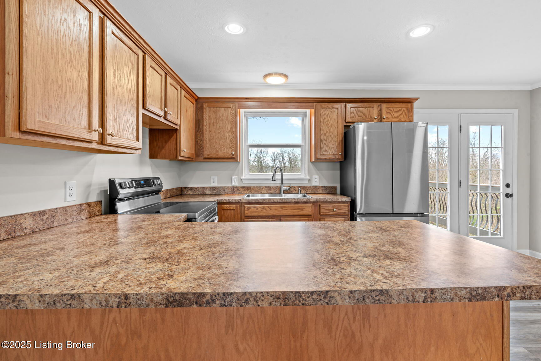 367 Evelyn Dr