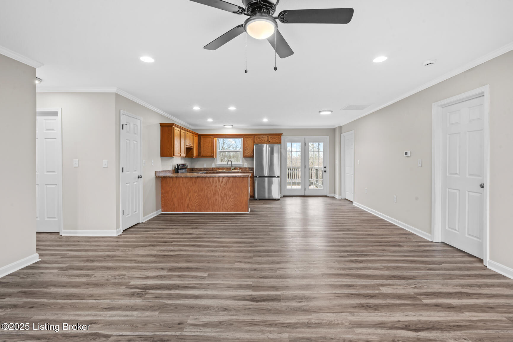 367 Evelyn Dr