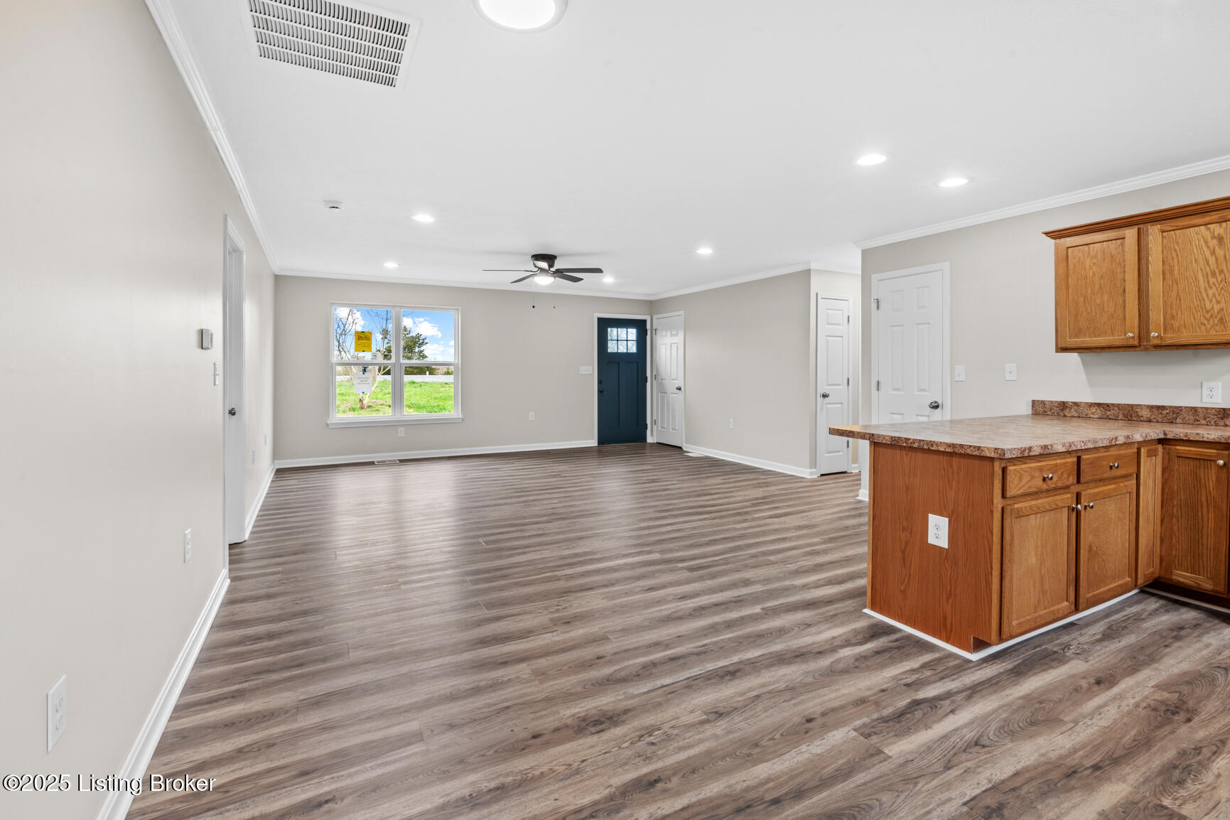 367 Evelyn Dr