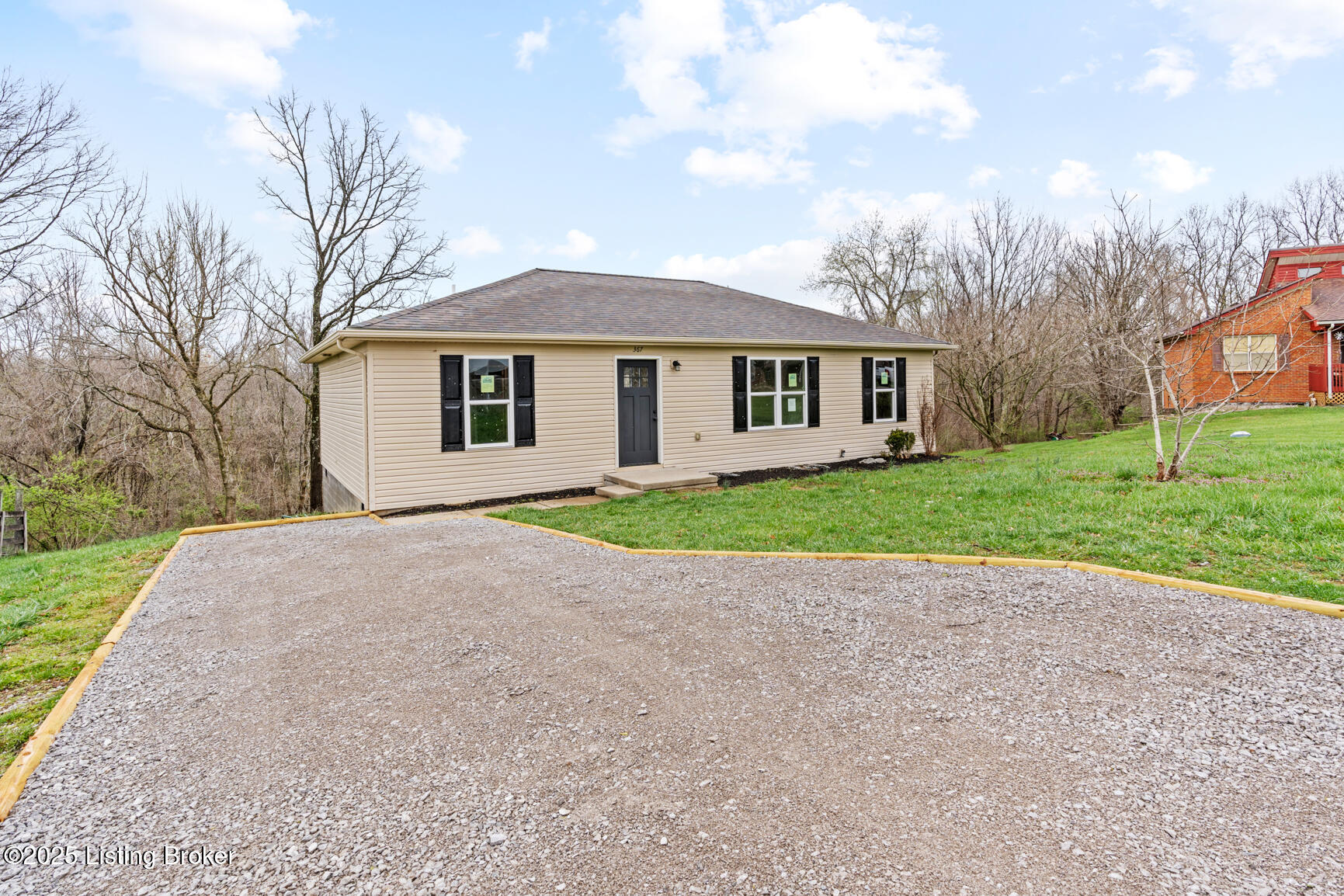 367 Evelyn Dr
