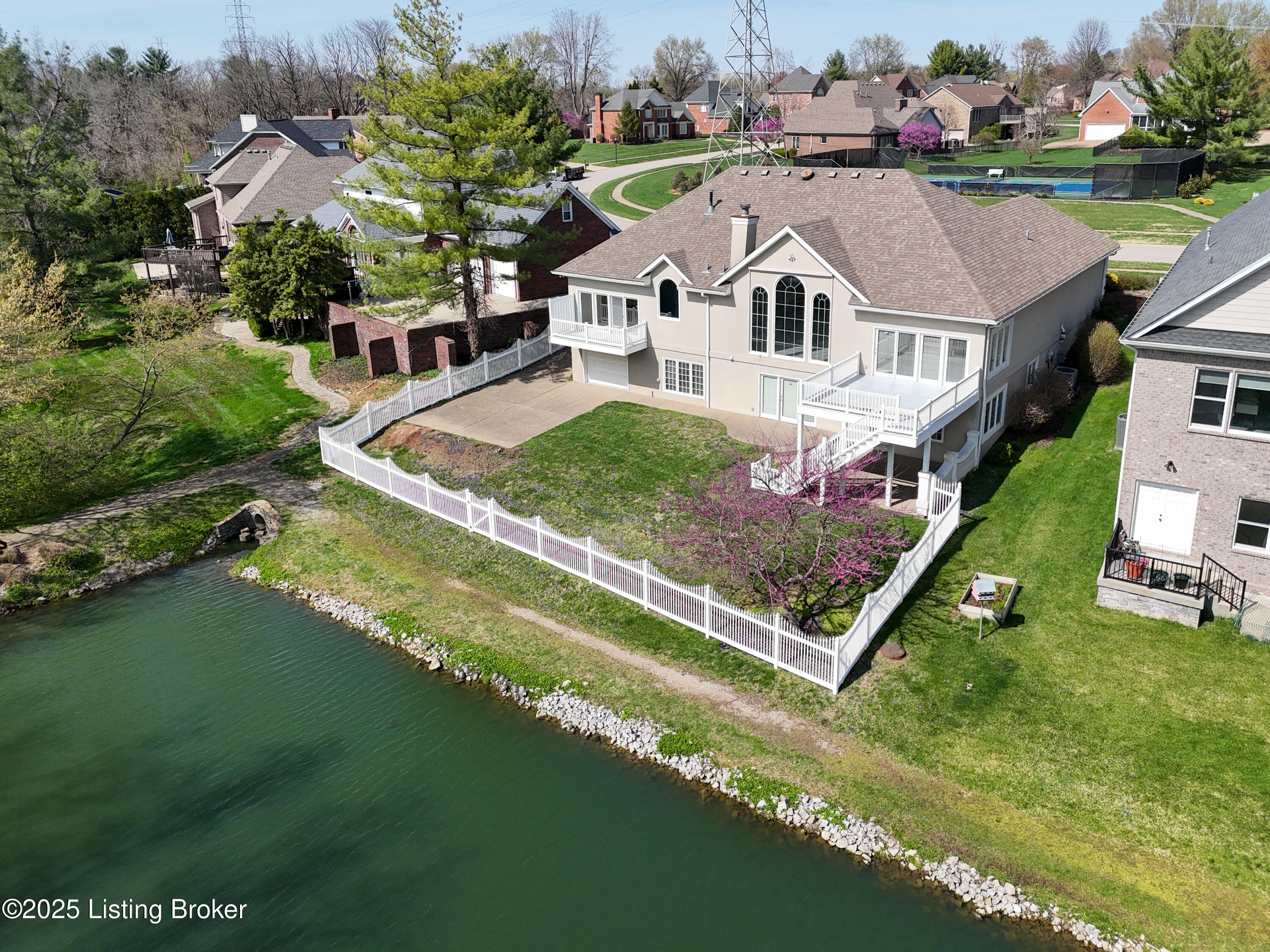 608 Lake Sterling Rd