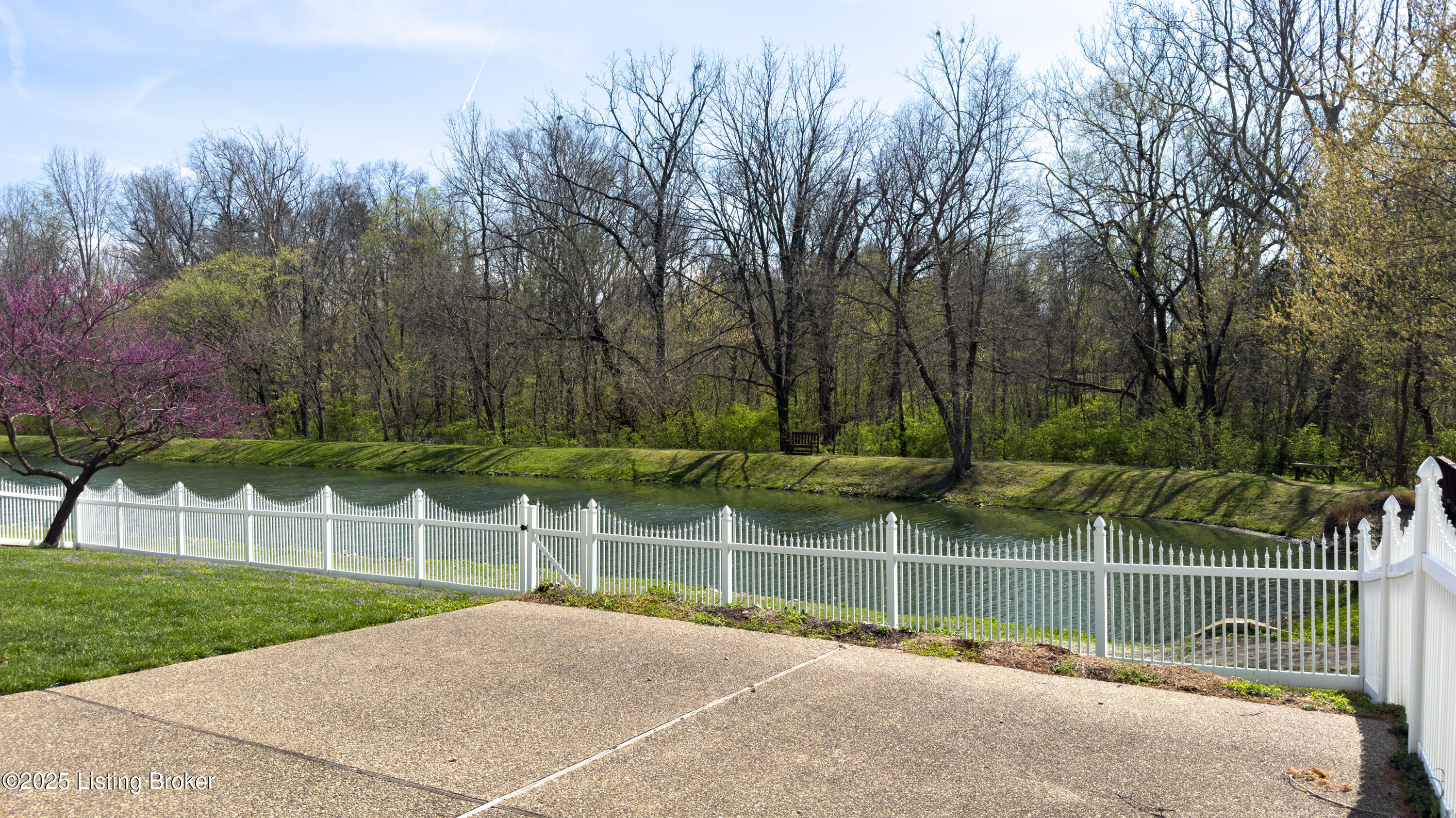 608 Lake Sterling Rd