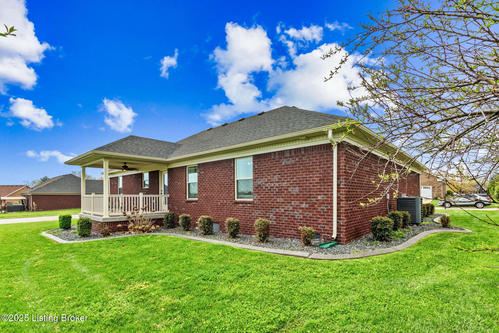 200 Ruth Ln