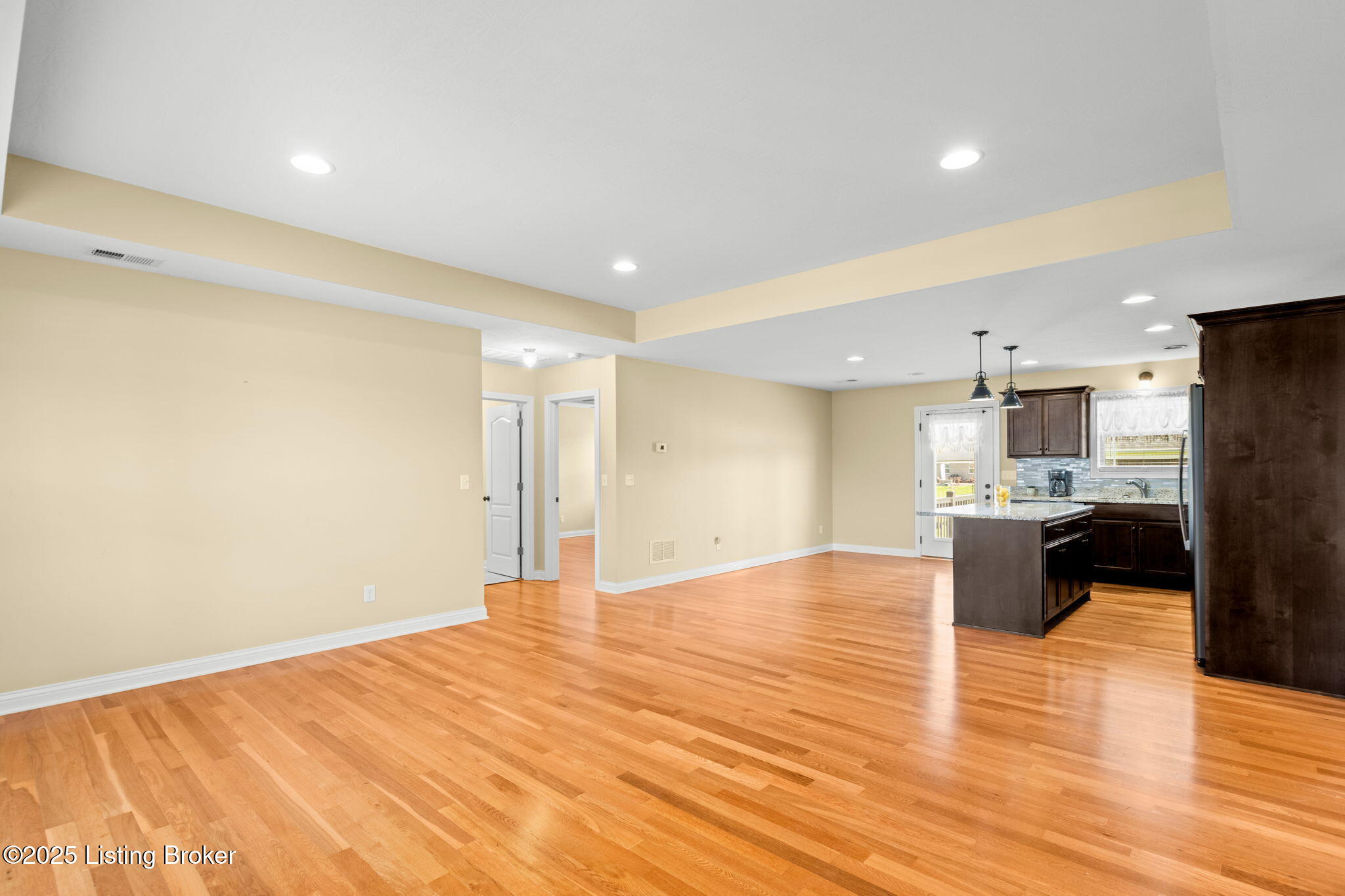 200 Ruth Ln