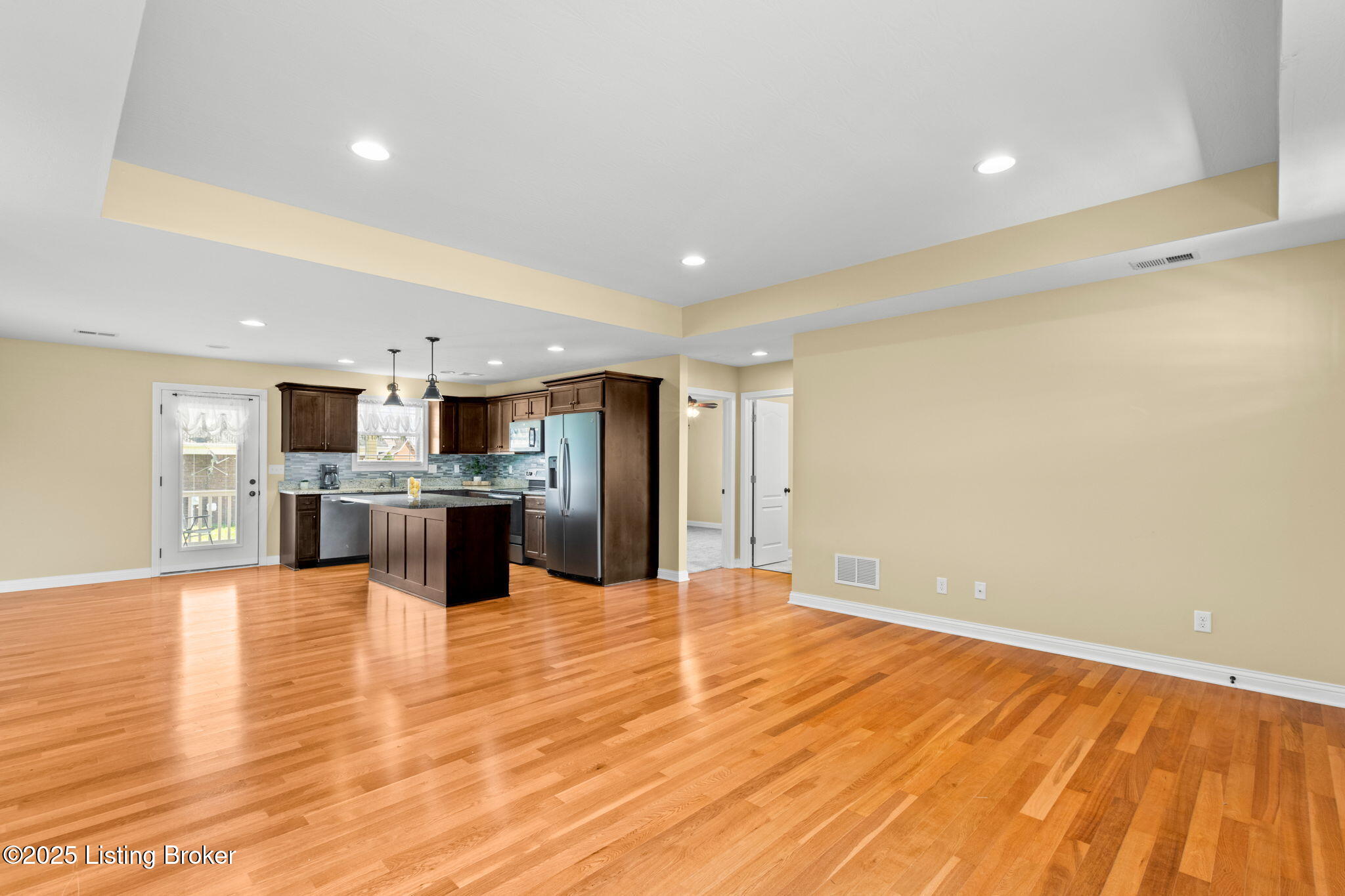 200 Ruth Ln