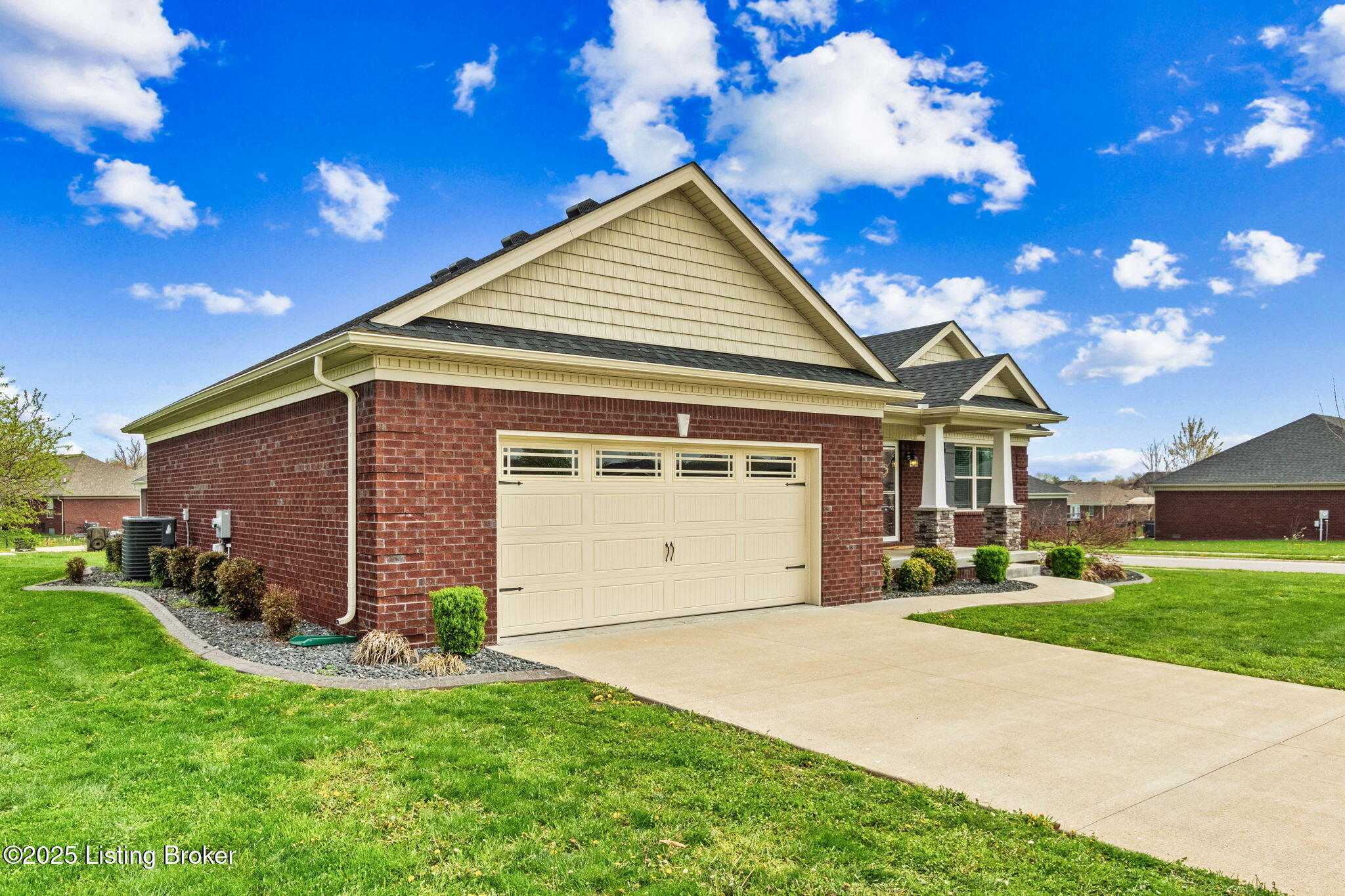 200 Ruth Ln
