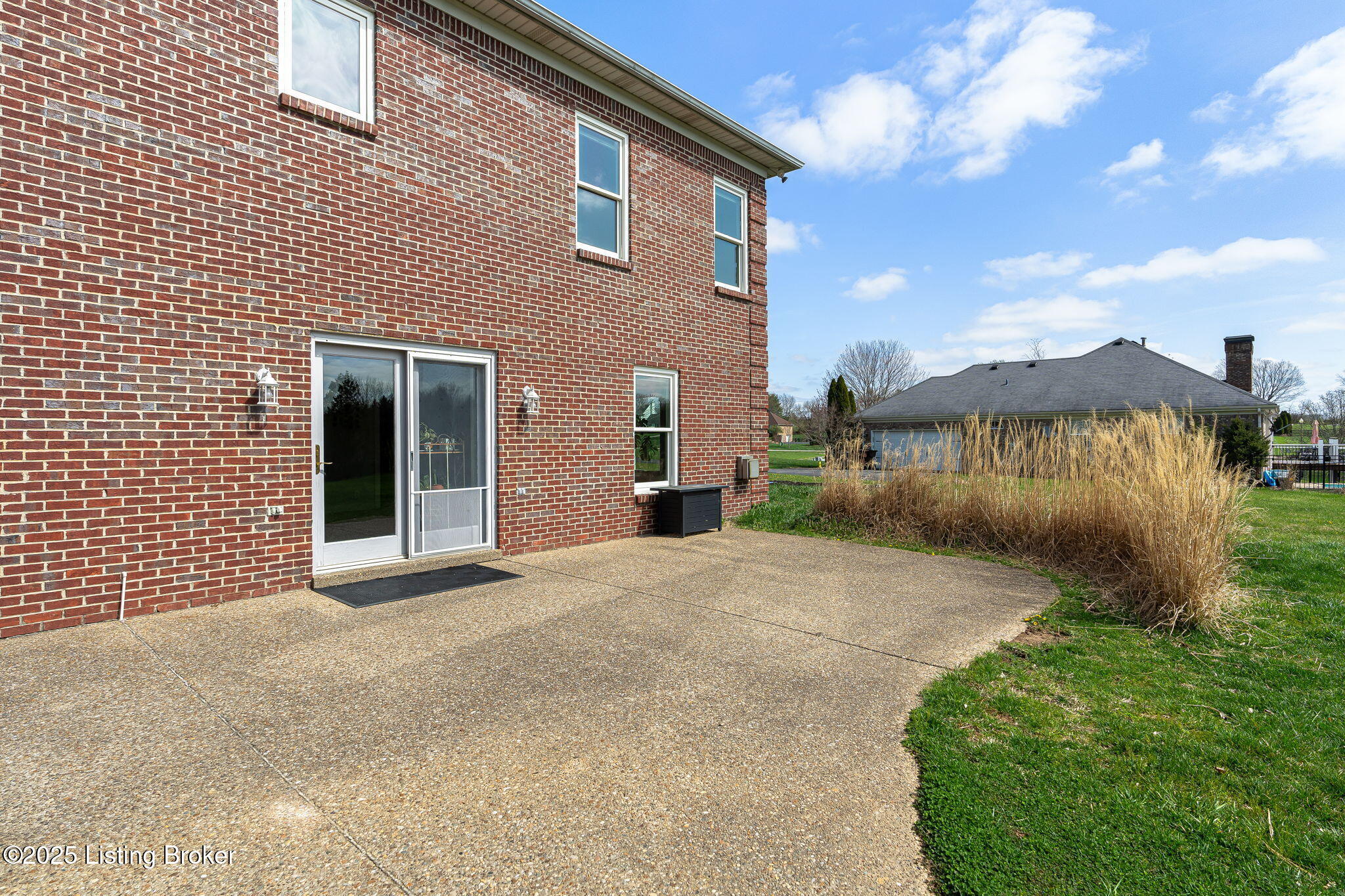 4718 Sunny Hill Dr