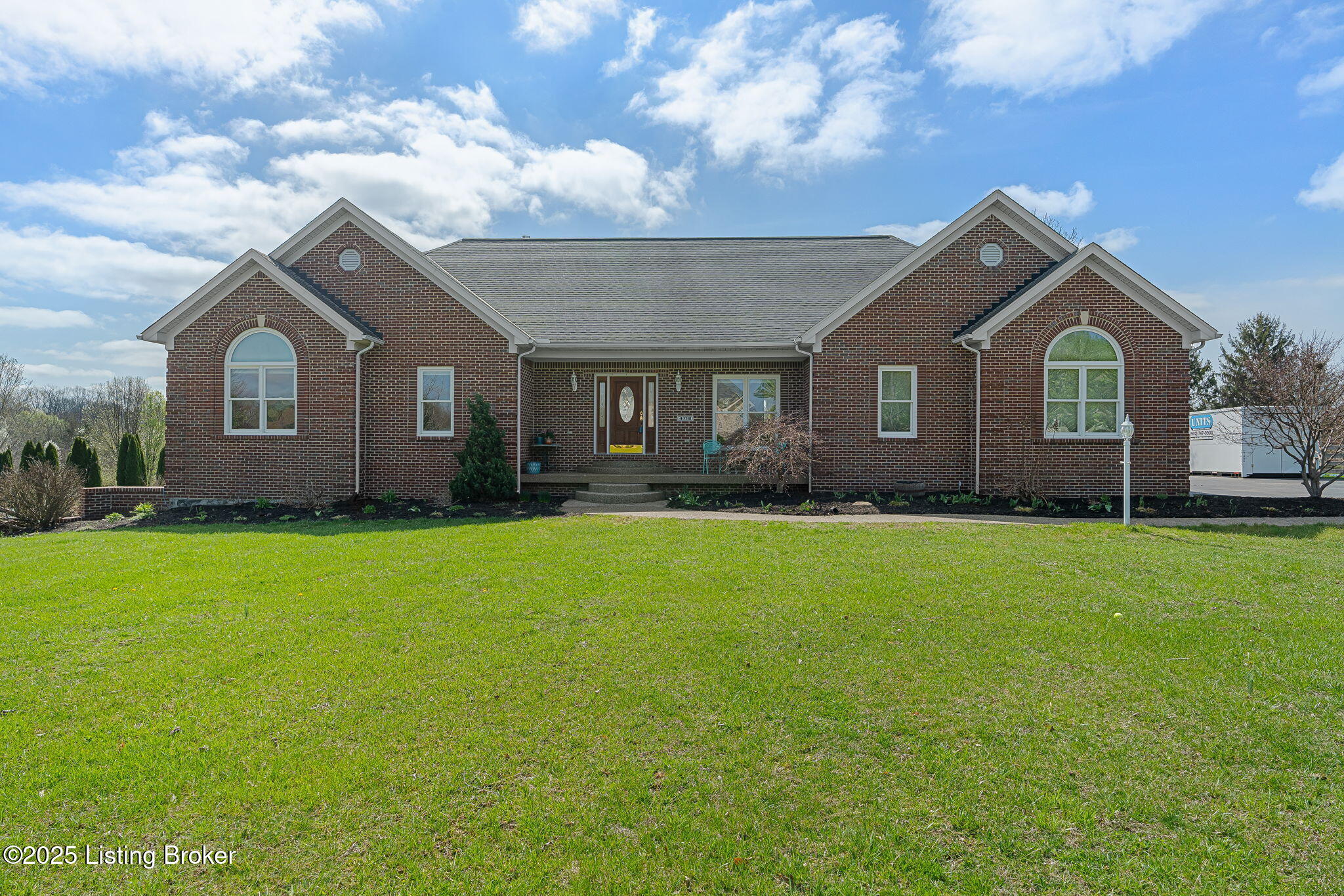 4718 Sunny Hill Dr