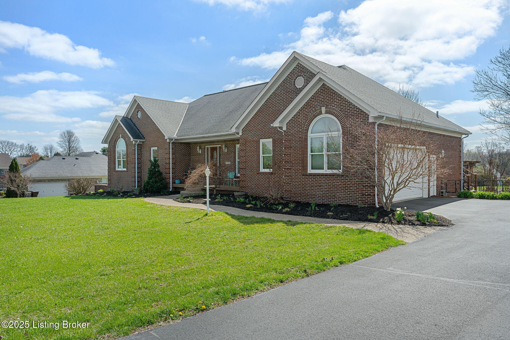 4718 Sunny Hill Dr