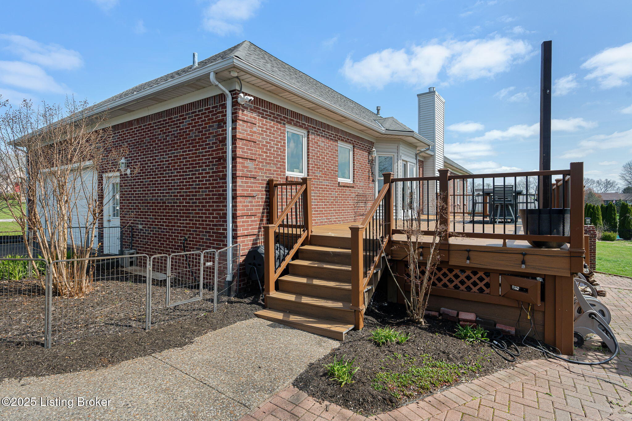 4718 Sunny Hill Dr
