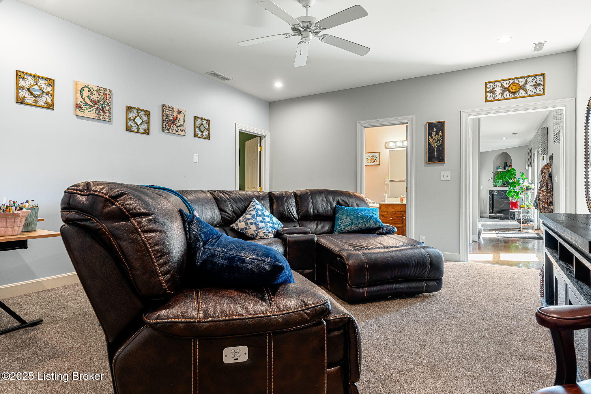 4718 Sunny Hill Dr