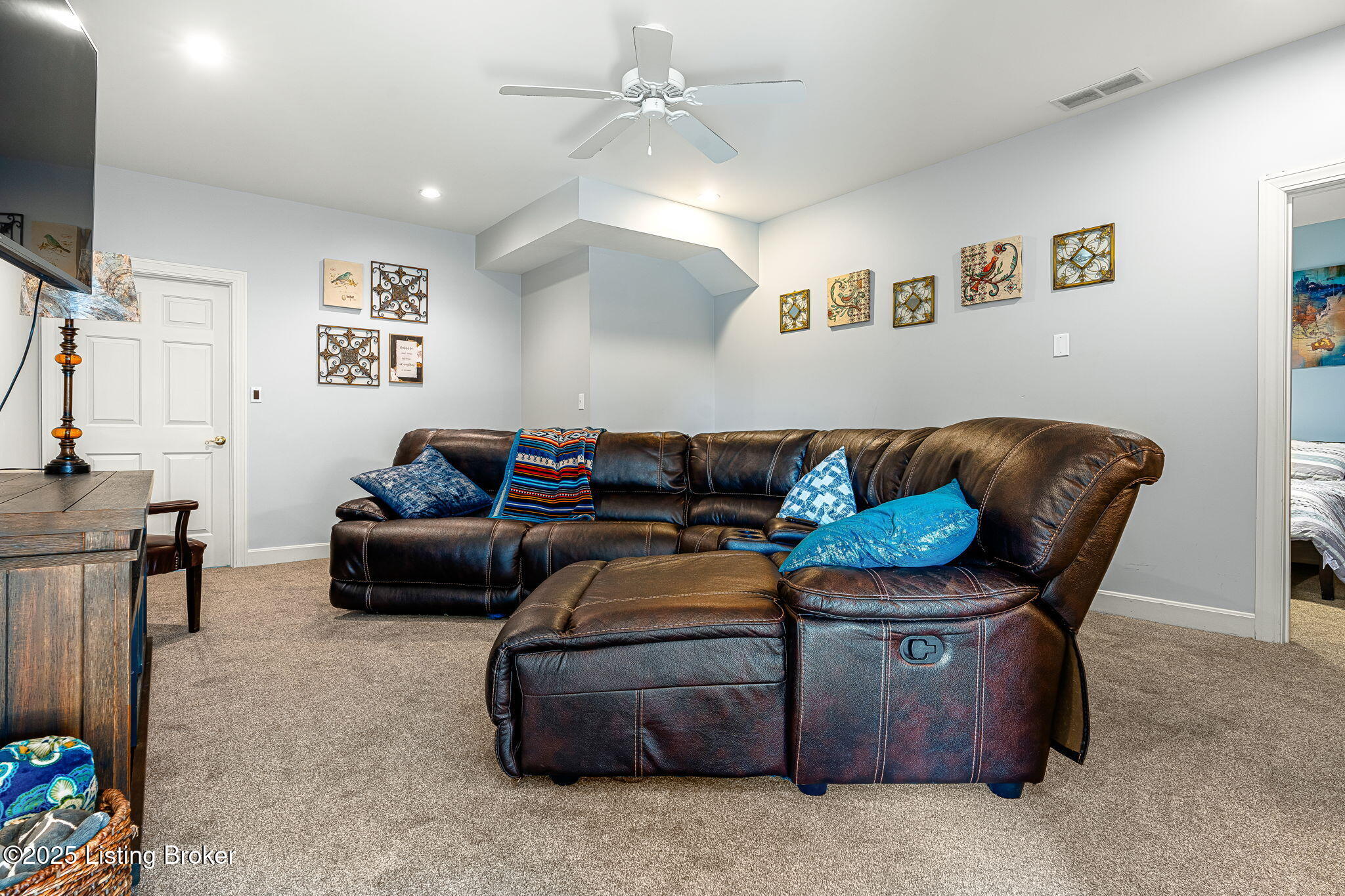 4718 Sunny Hill Dr