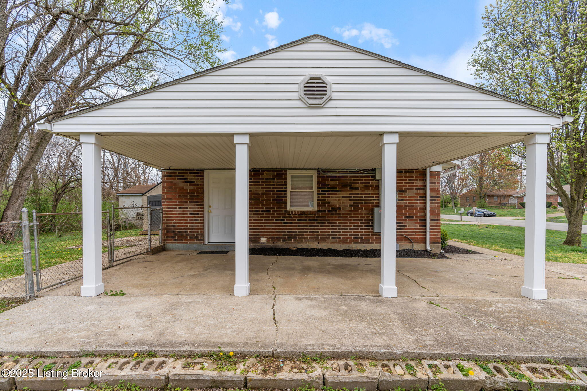 7804 Rochelle Rd