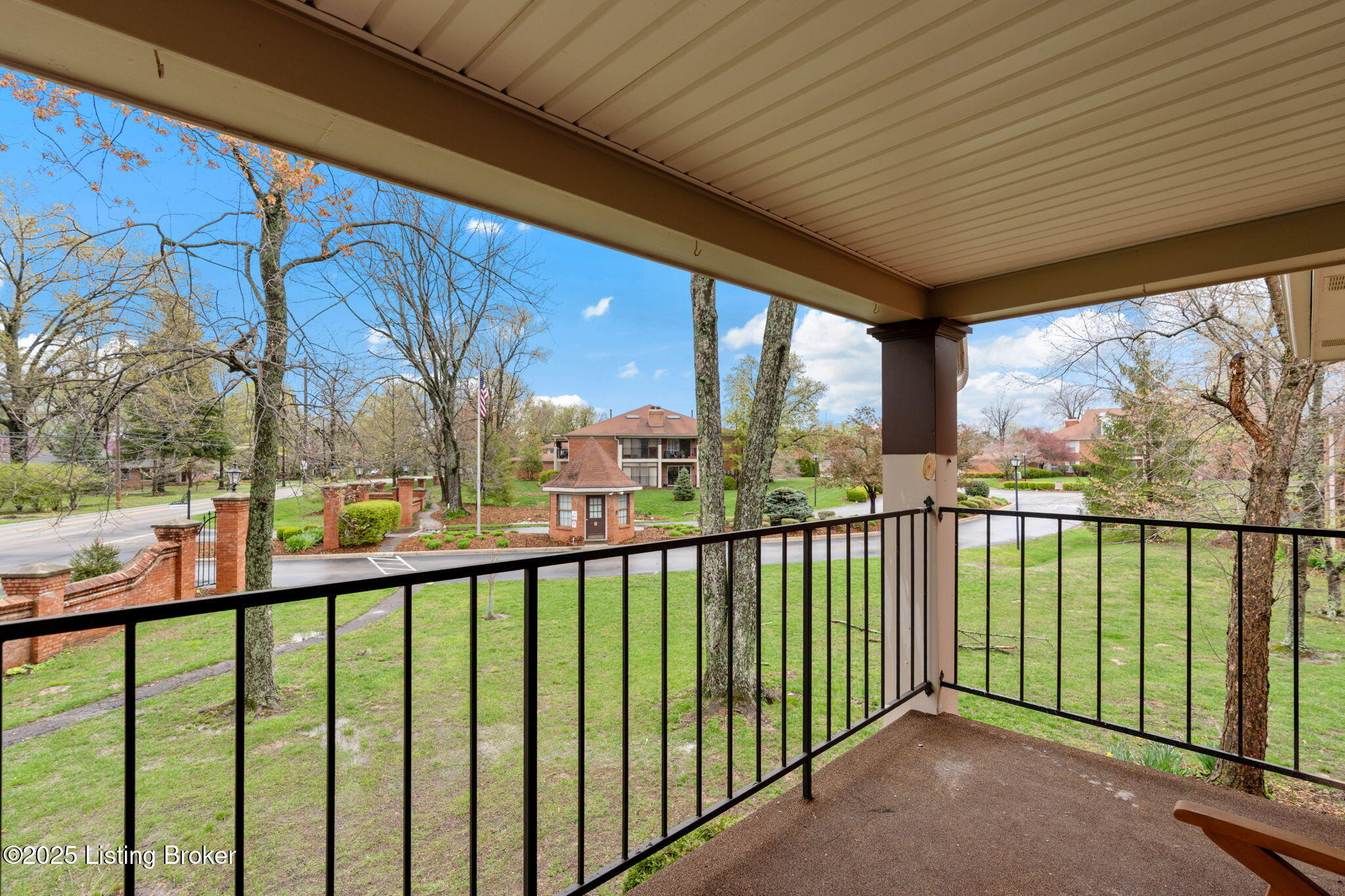 205 Forest Park Rd