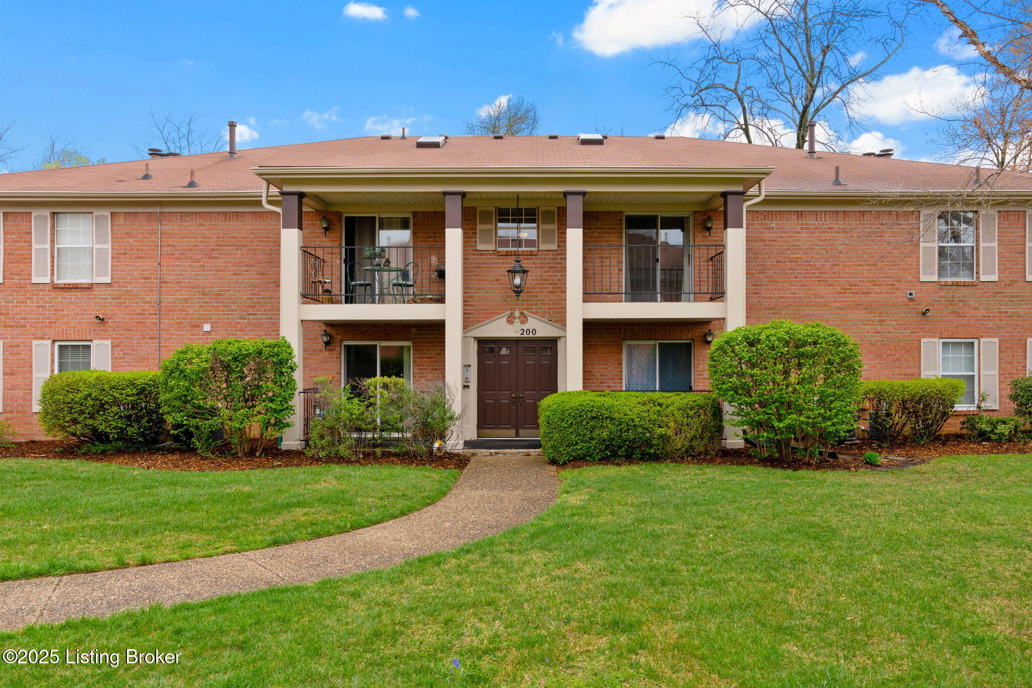 205 Forest Park Rd