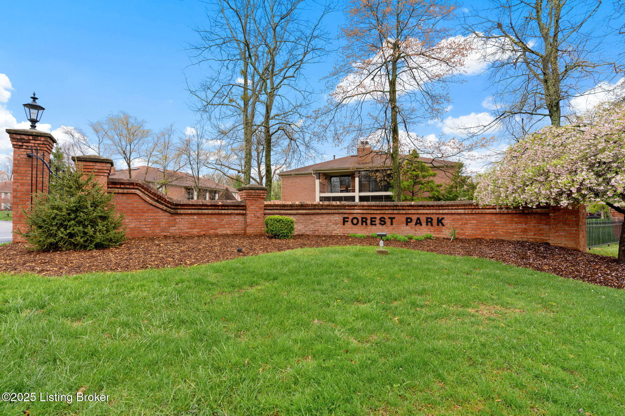 205 Forest Park Rd