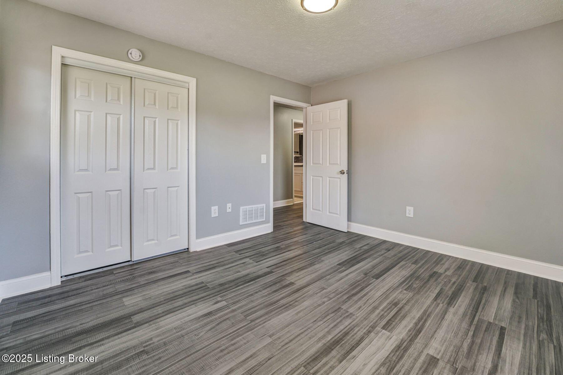4113 Hunsinger Ln
