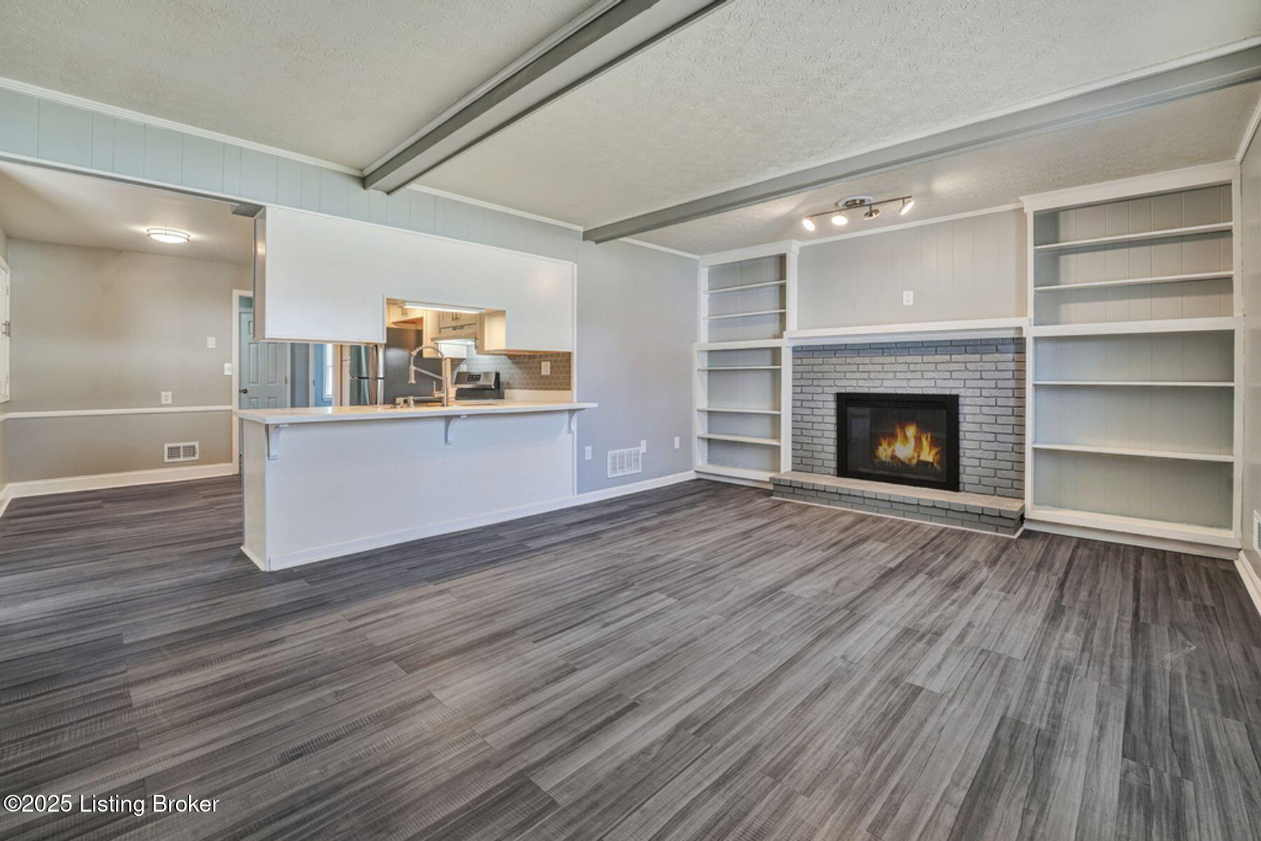 4113 Hunsinger Ln