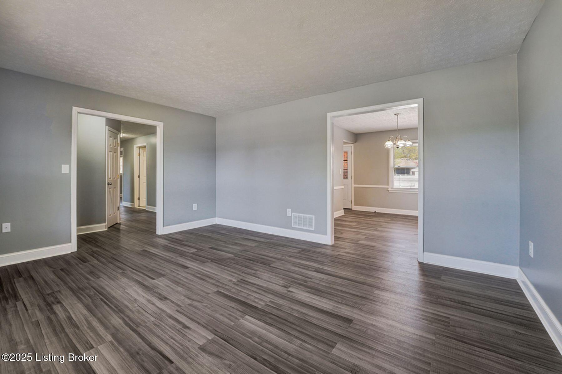 4113 Hunsinger Ln