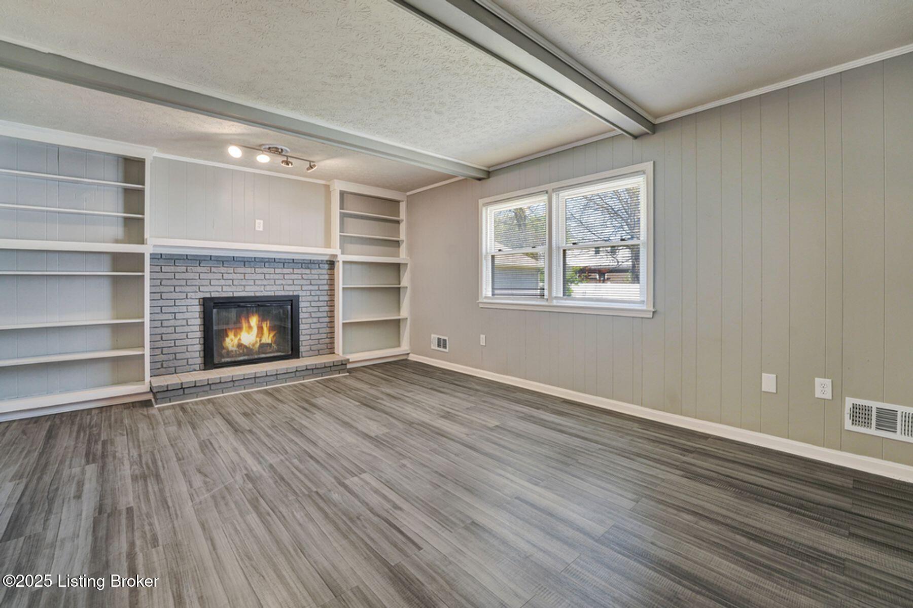 4113 Hunsinger Ln