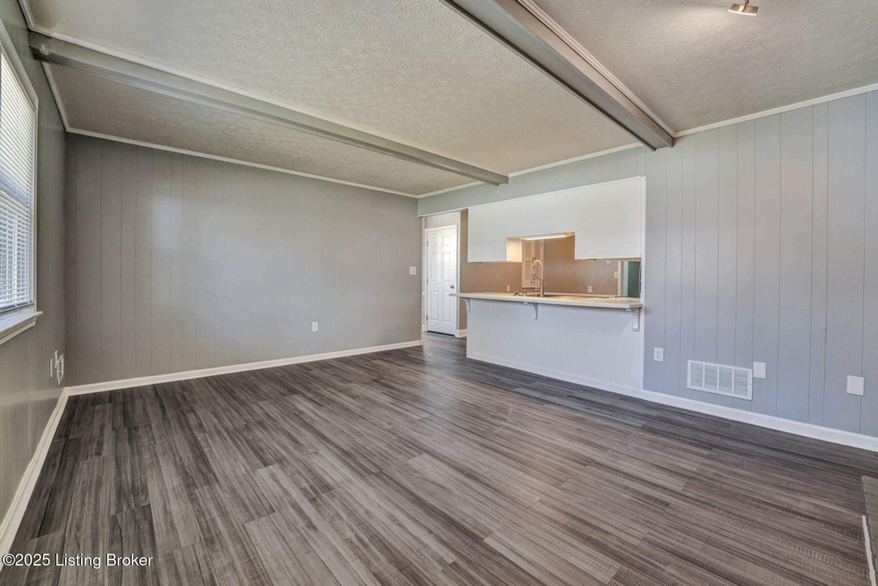 4113 Hunsinger Ln