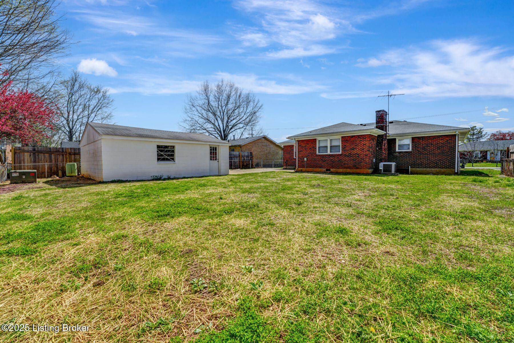 4113 Hunsinger Ln