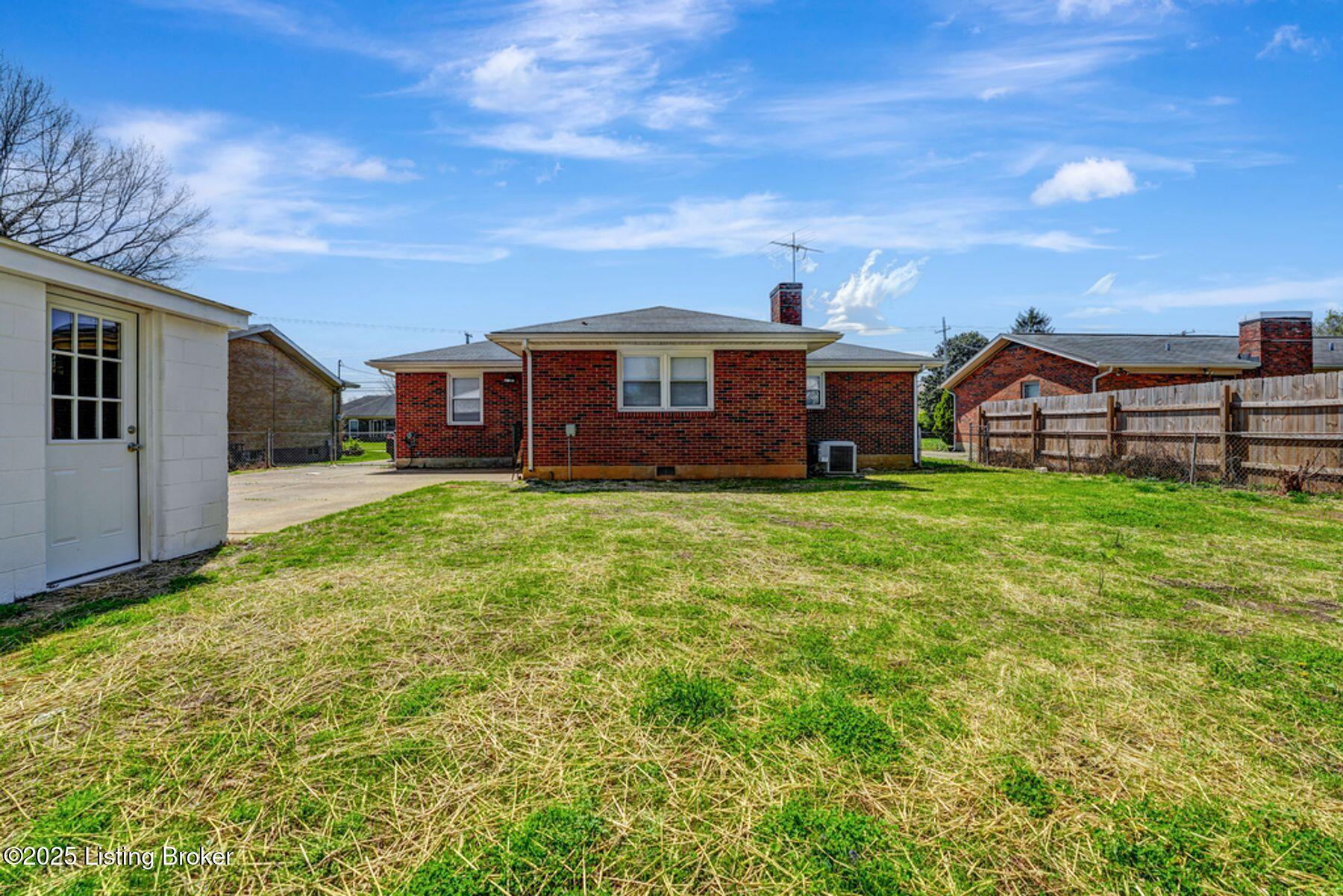 4113 Hunsinger Ln