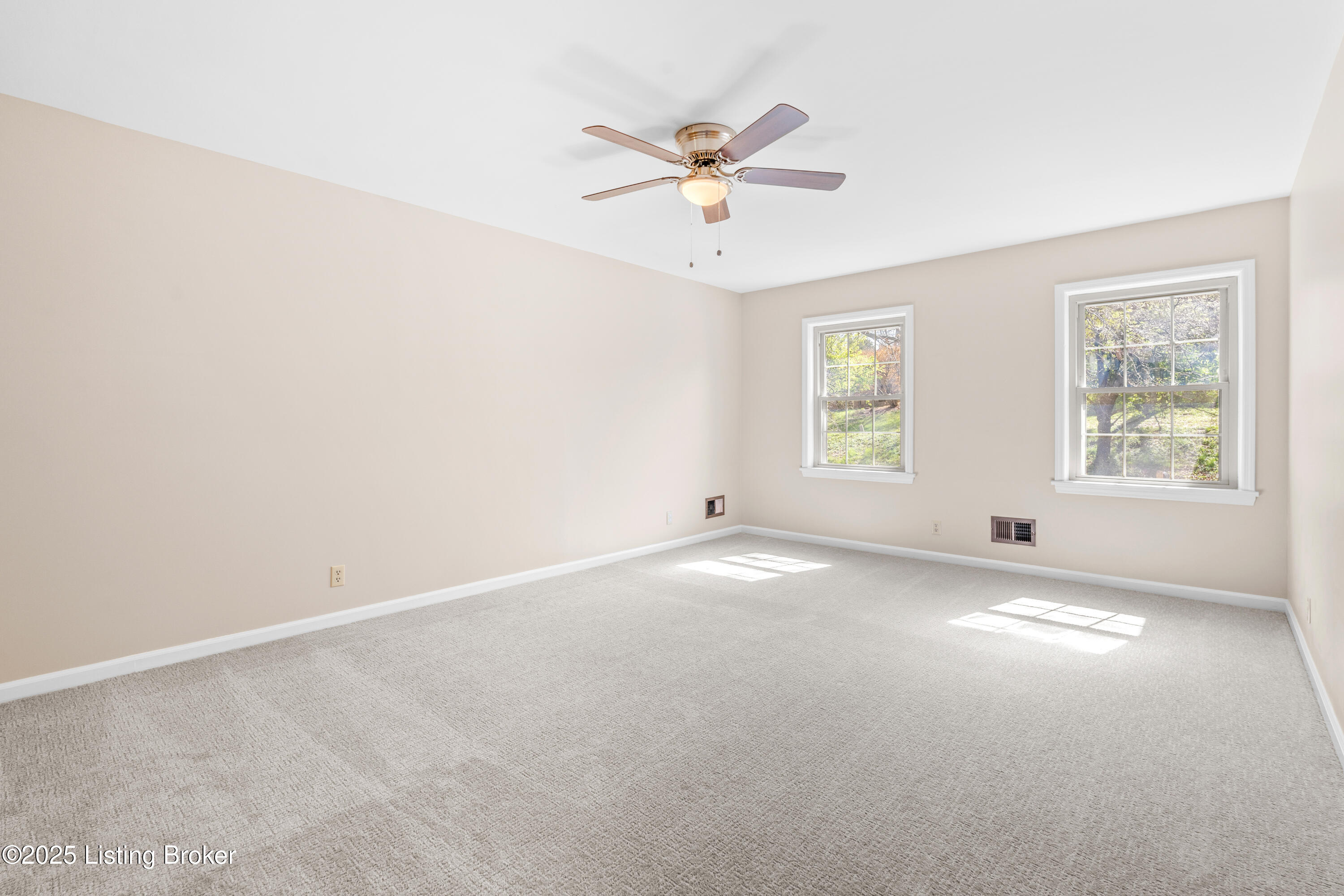 1521 Sylvan Way
