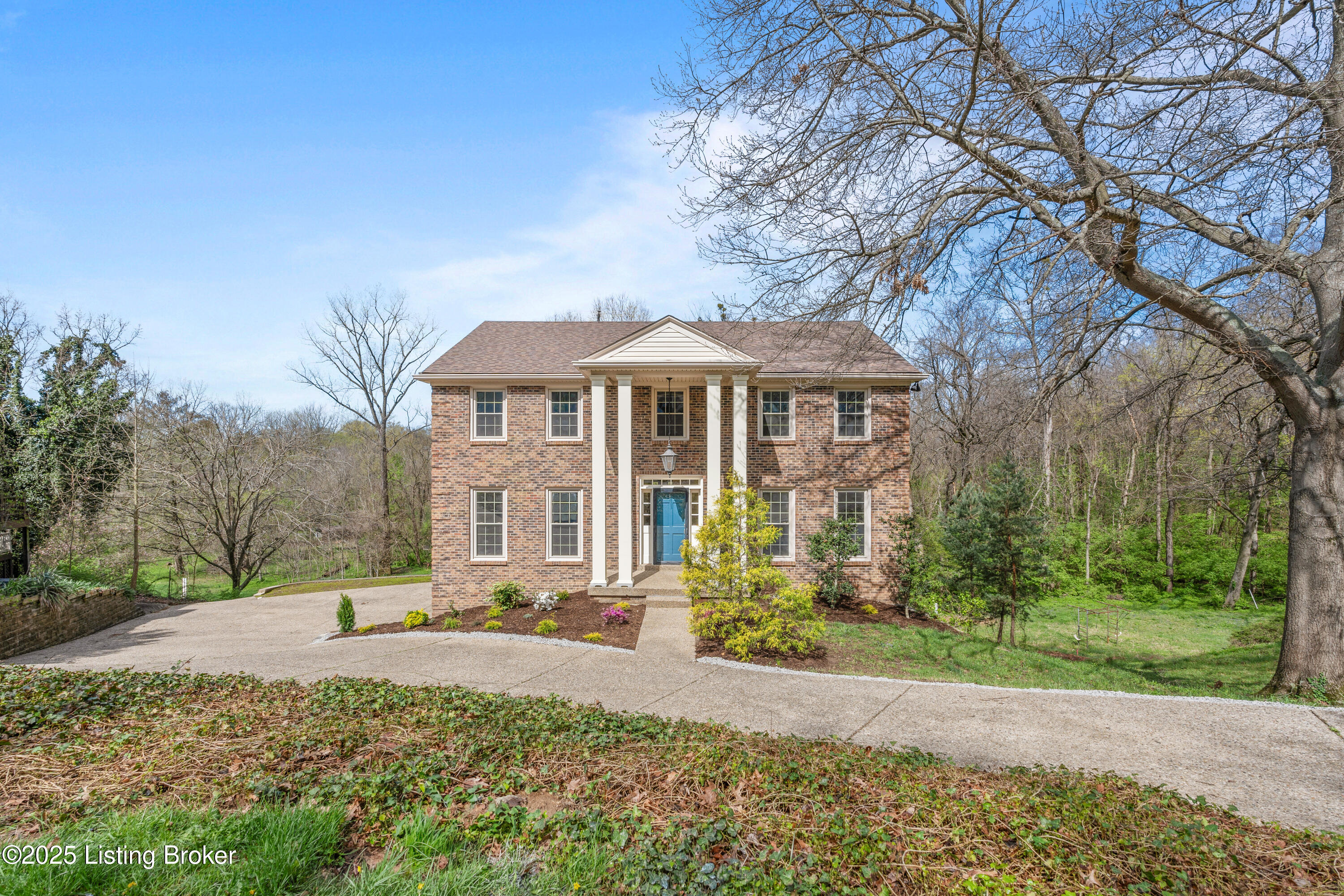 1521 Sylvan Way