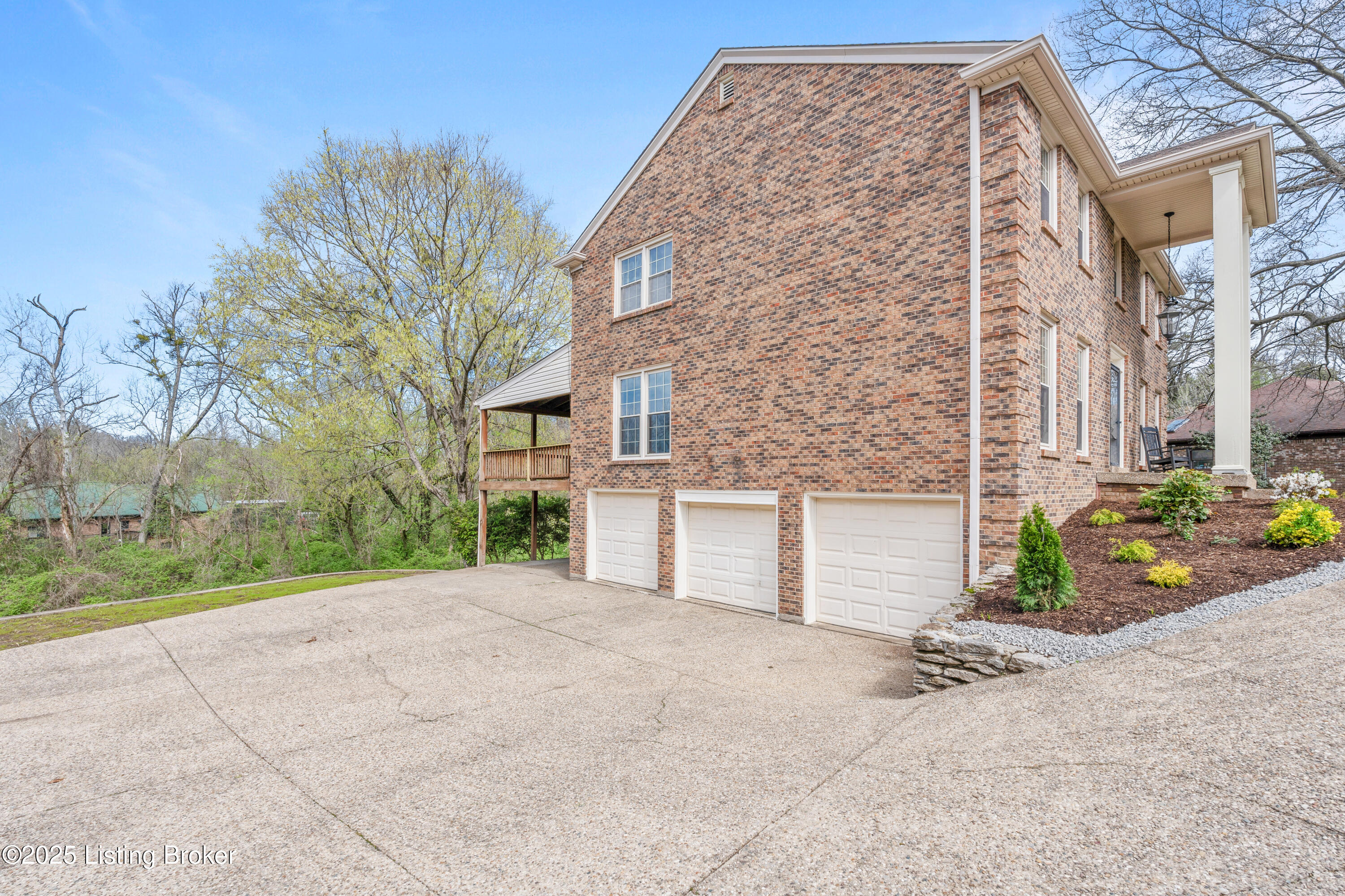 1521 Sylvan Way