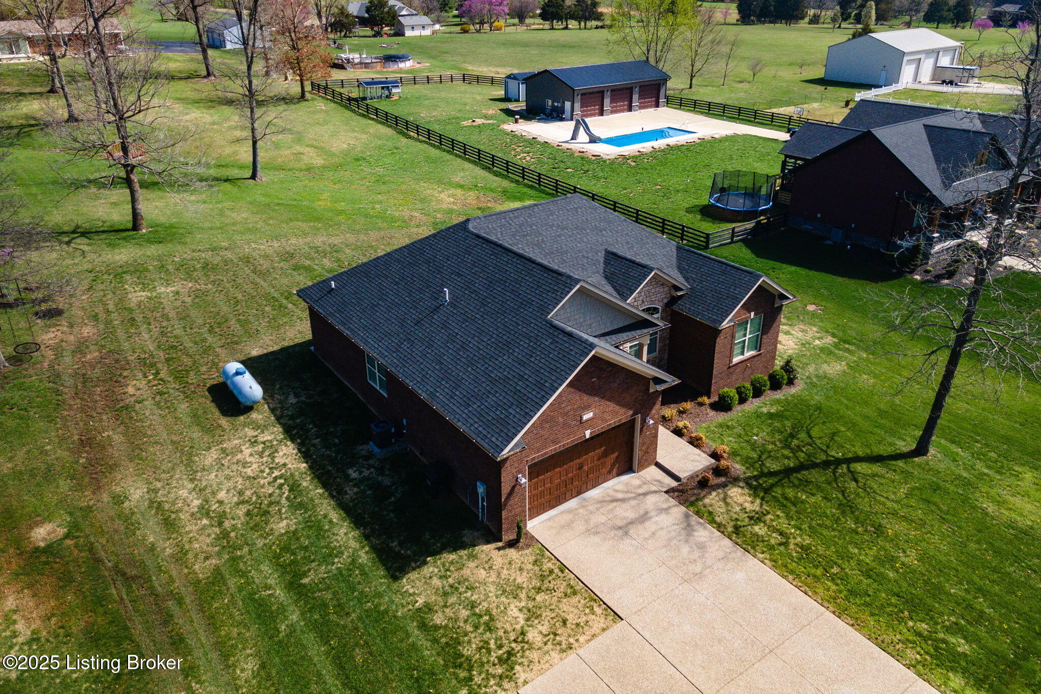 150 Barbara Sue Ln