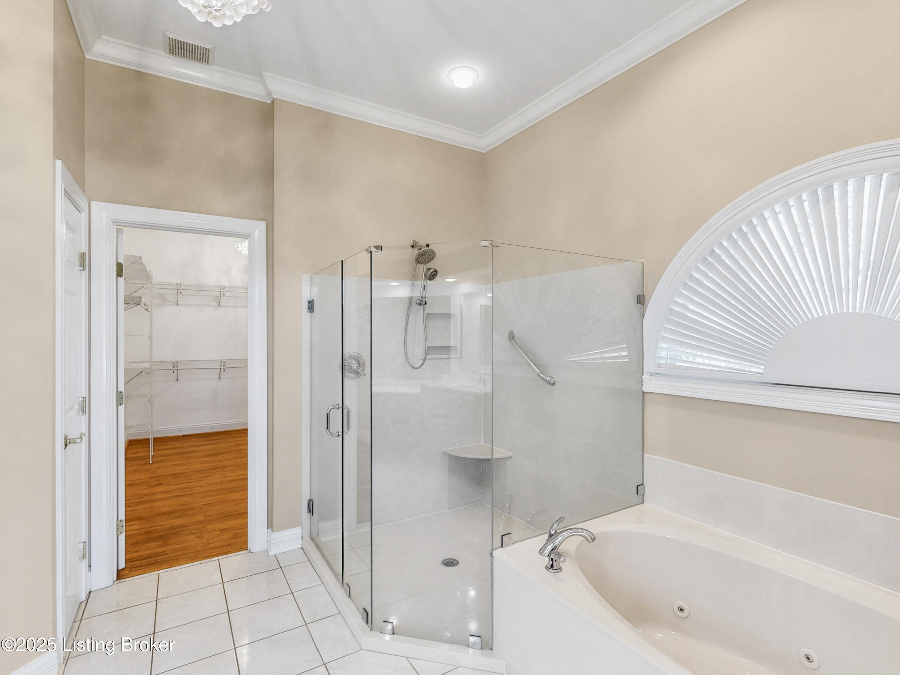 5200 Wolfpen Woods Dr