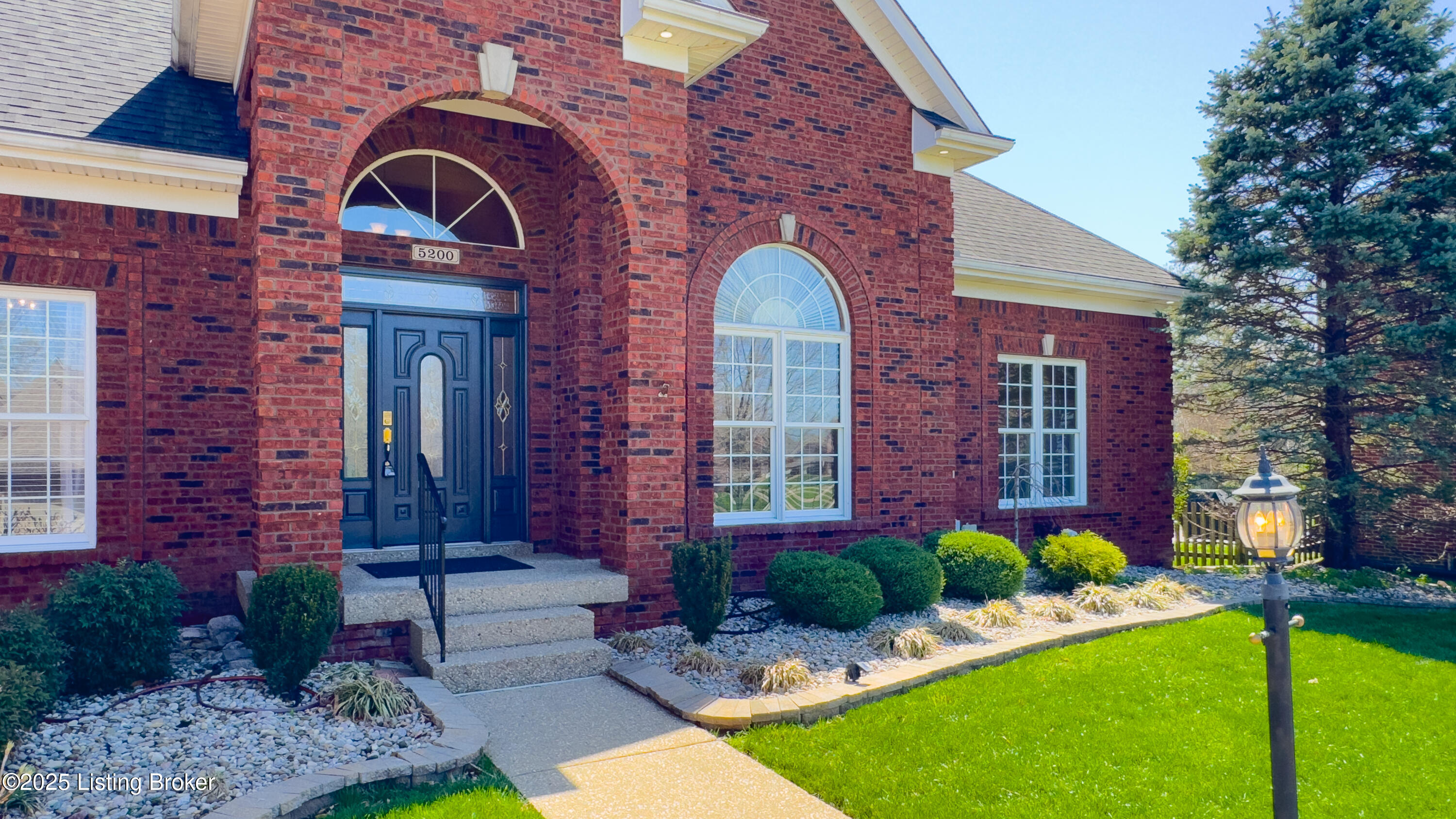 5200 Wolfpen Woods Dr