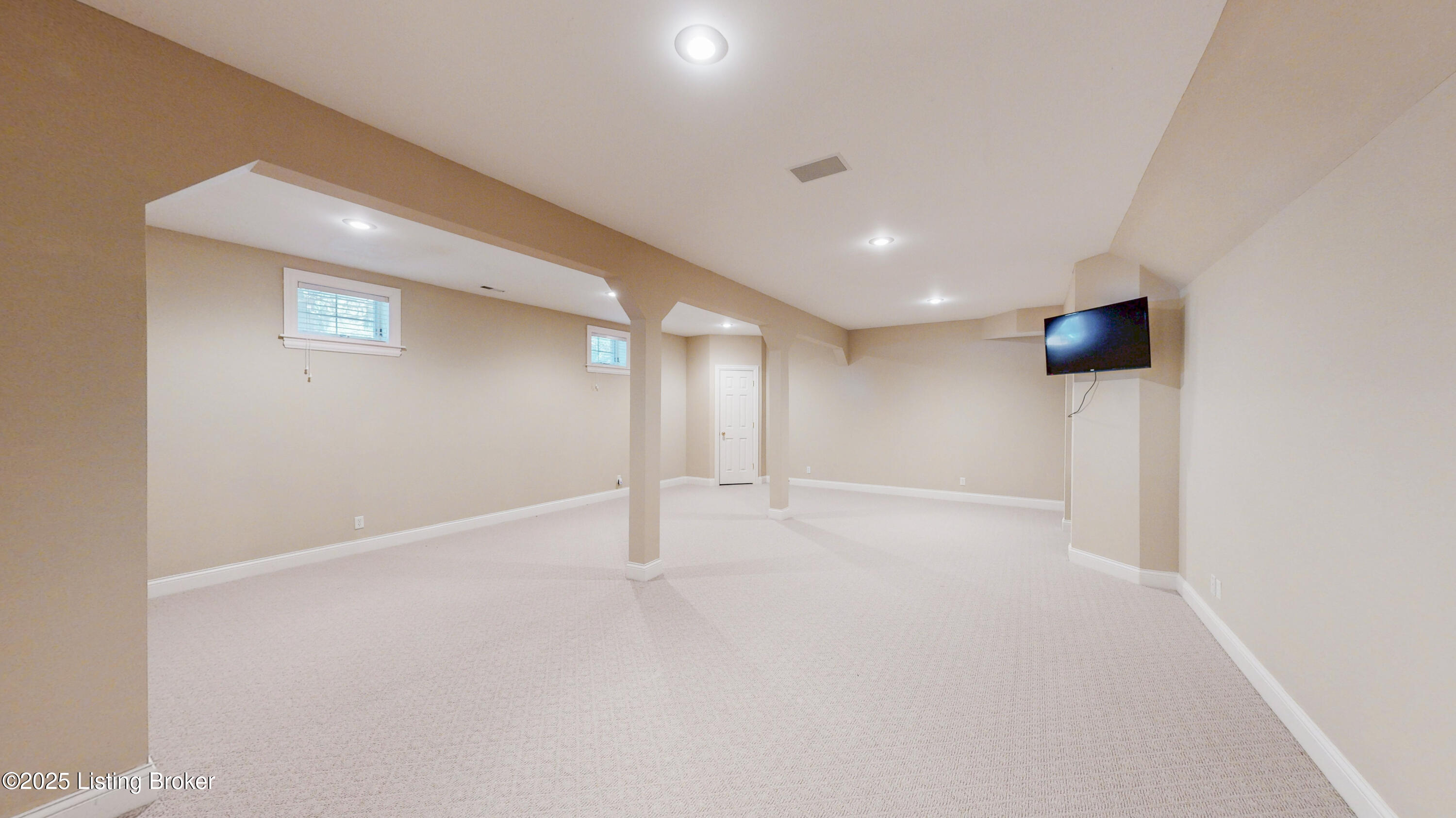 5200 Wolfpen Woods Dr