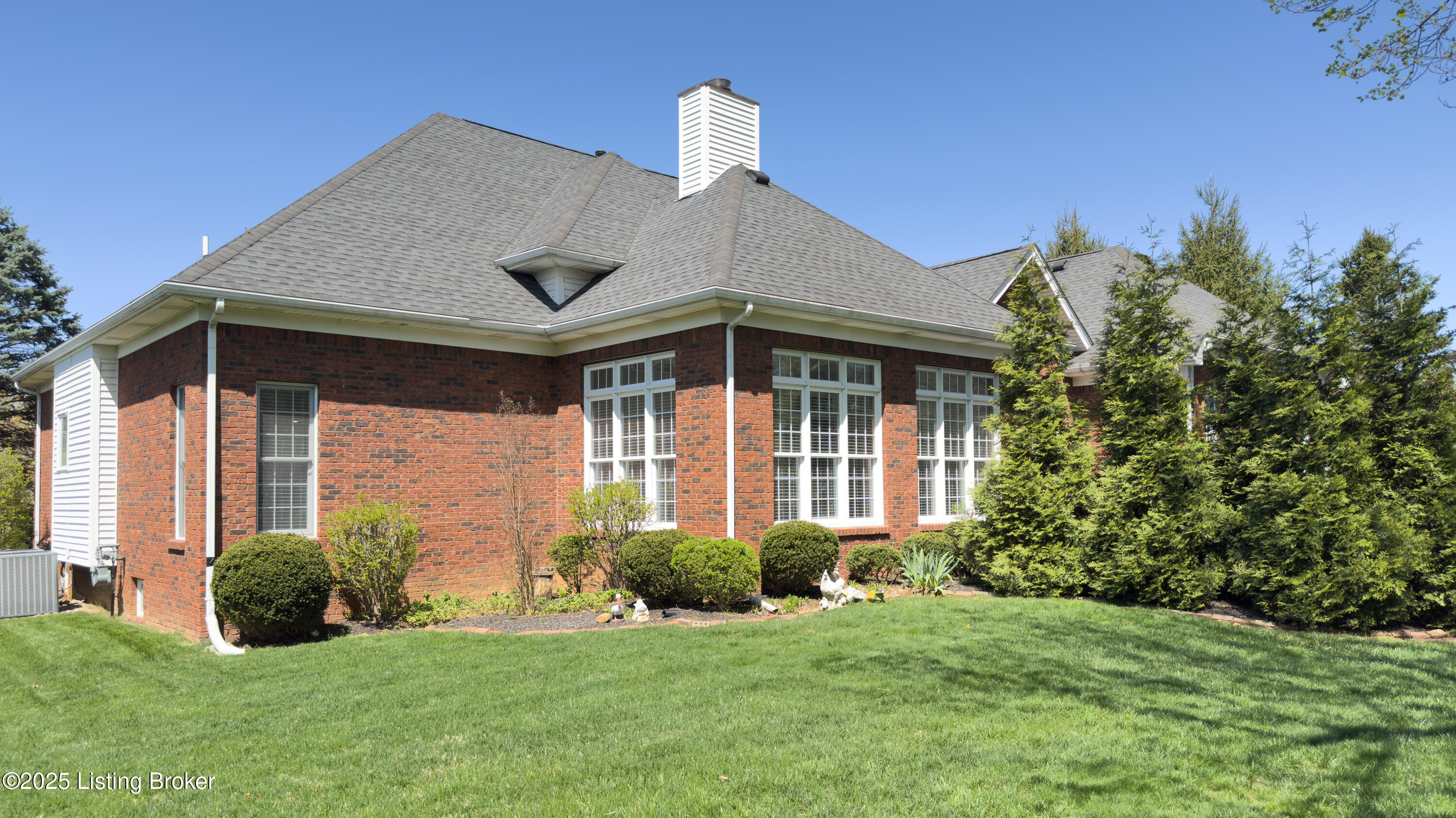 5200 Wolfpen Woods Dr