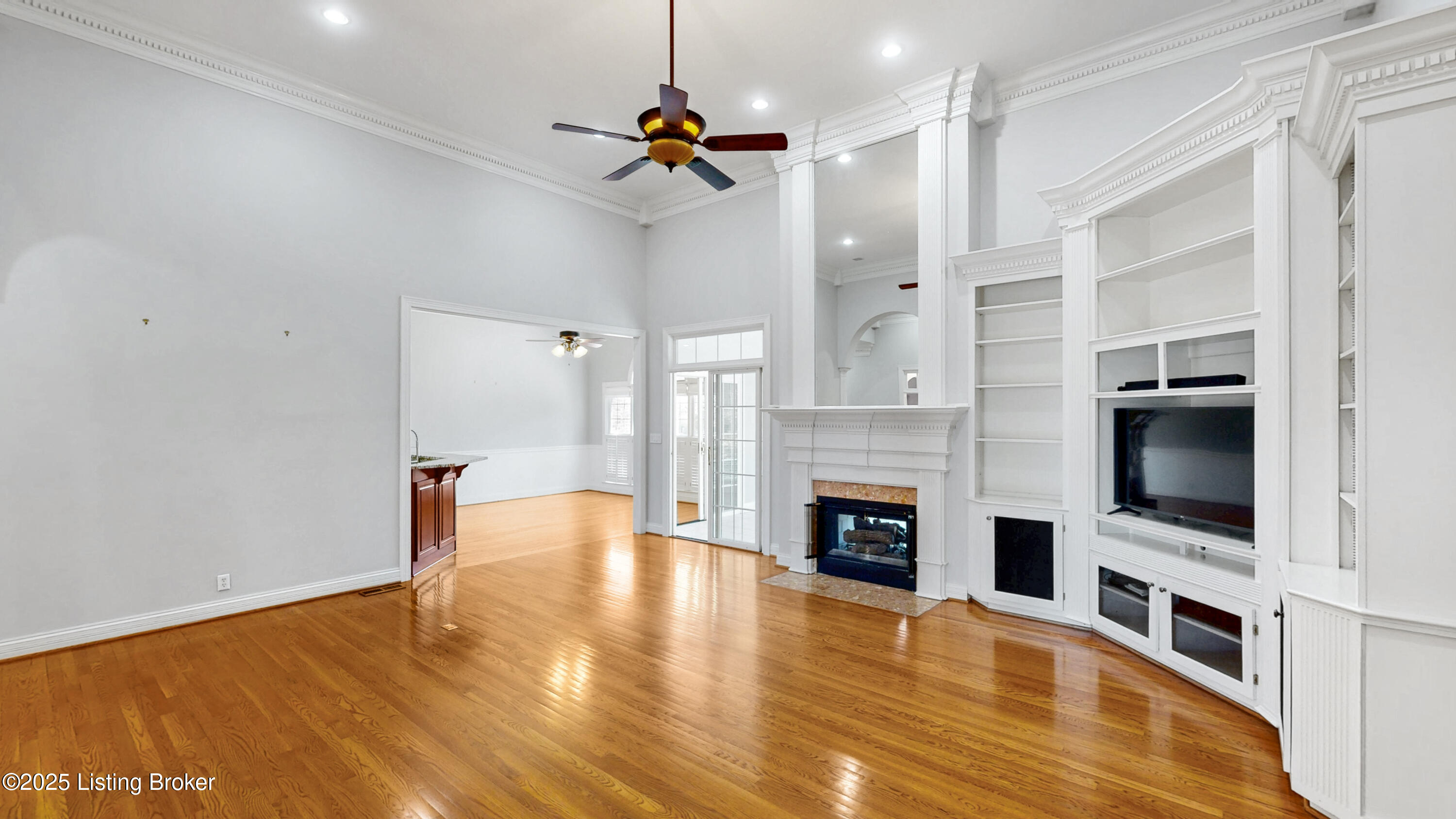 5200 Wolfpen Woods Dr