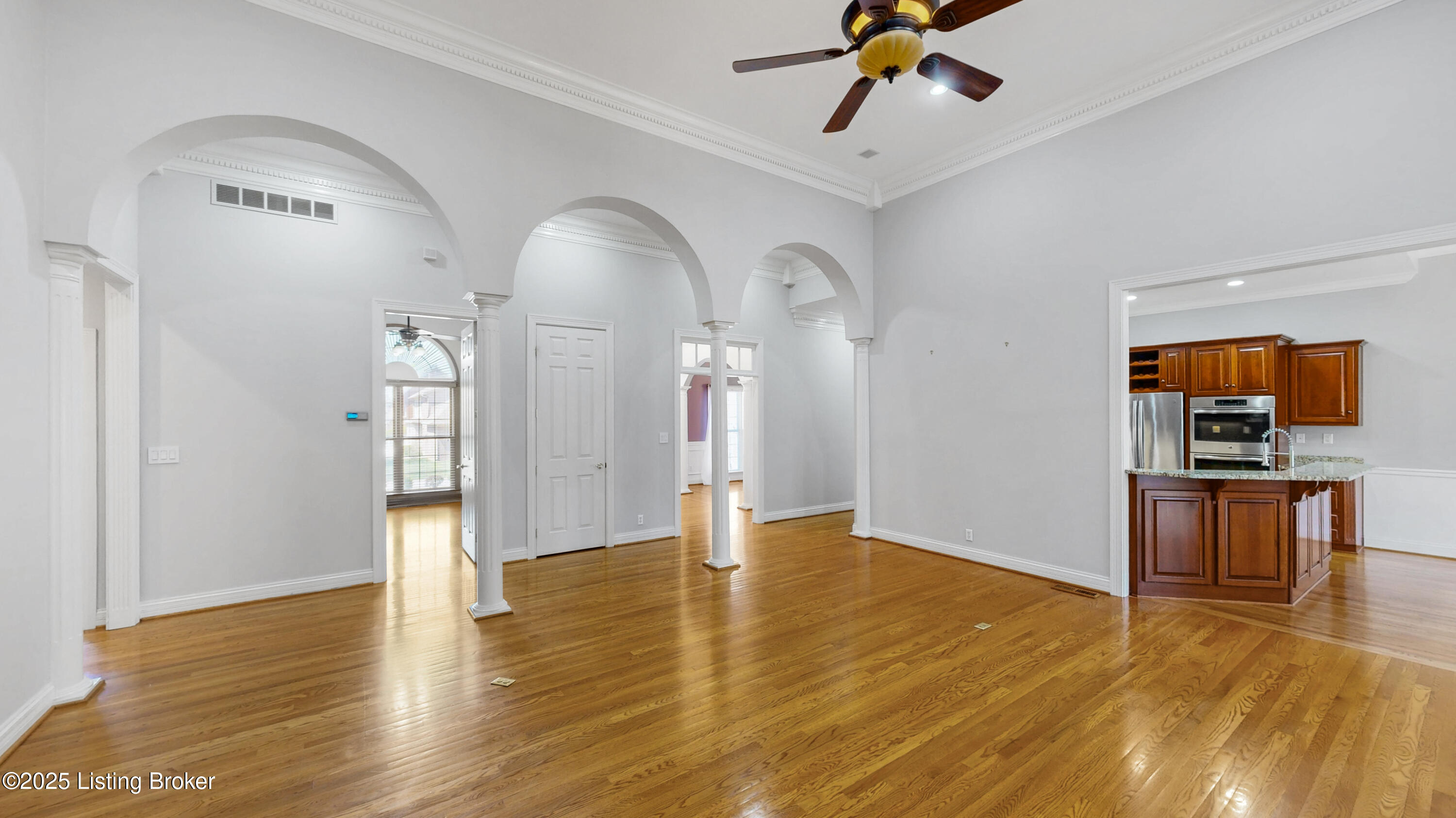 5200 Wolfpen Woods Dr