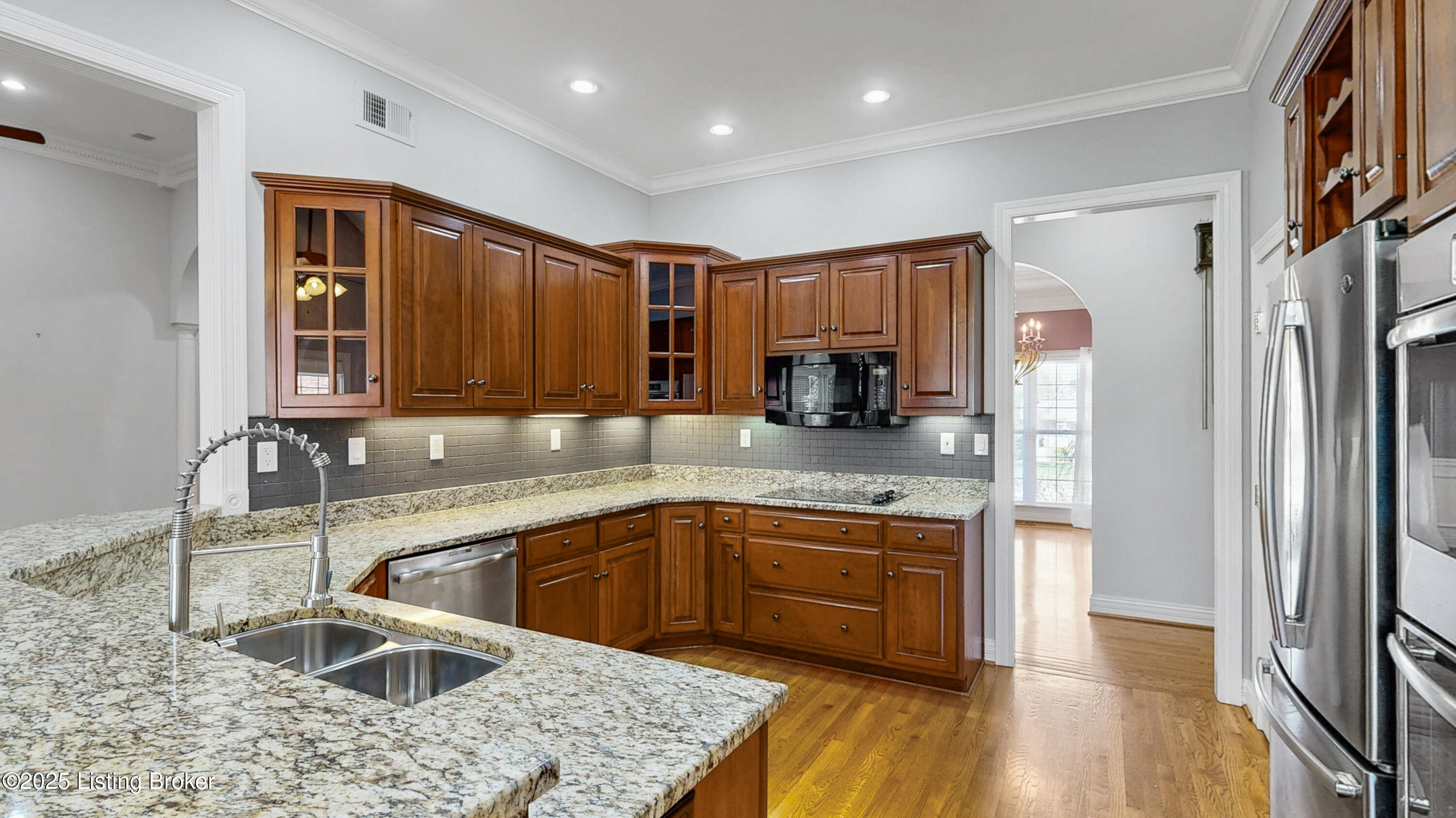 5200 Wolfpen Woods Dr