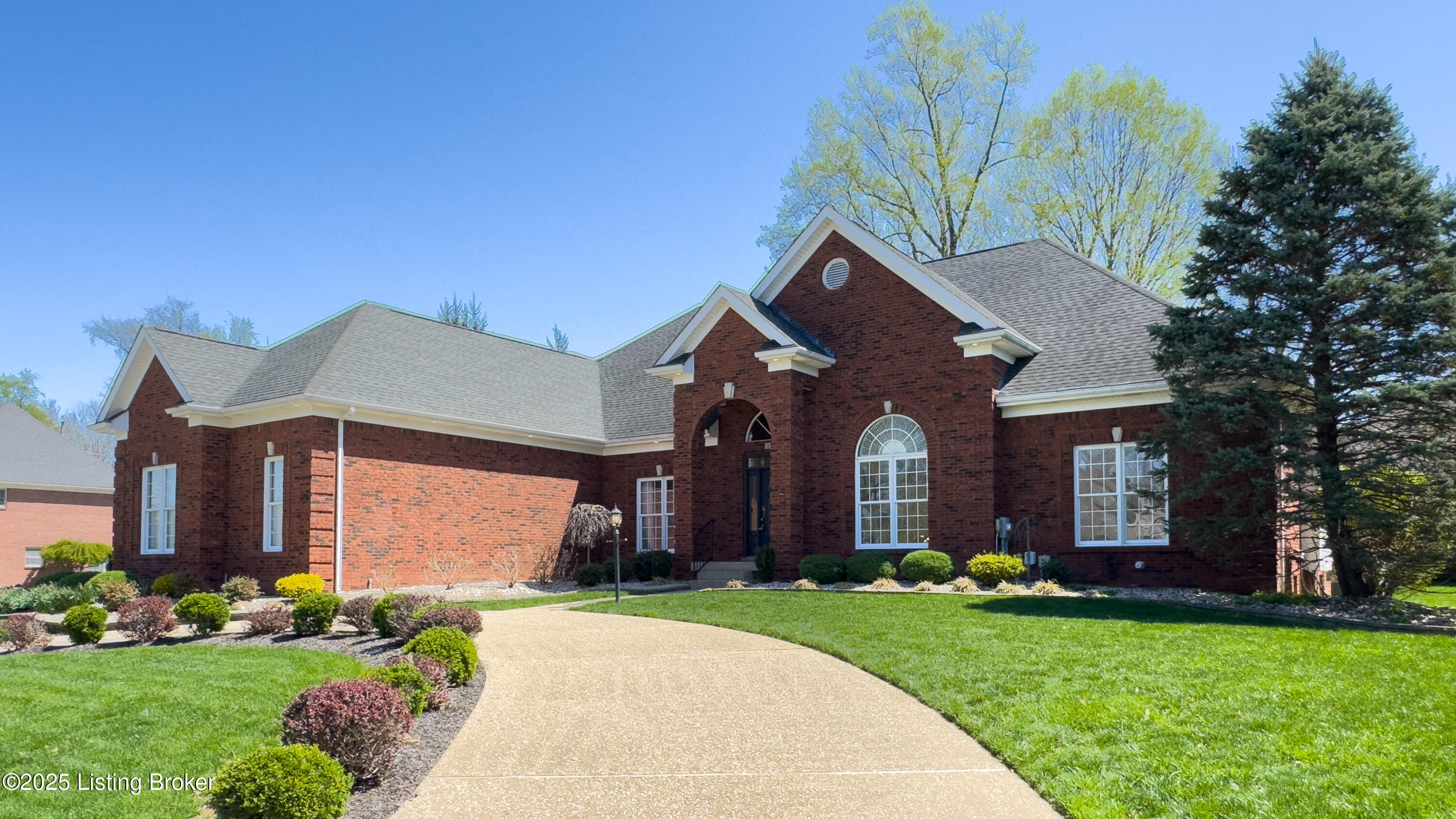 5200 Wolfpen Woods Dr