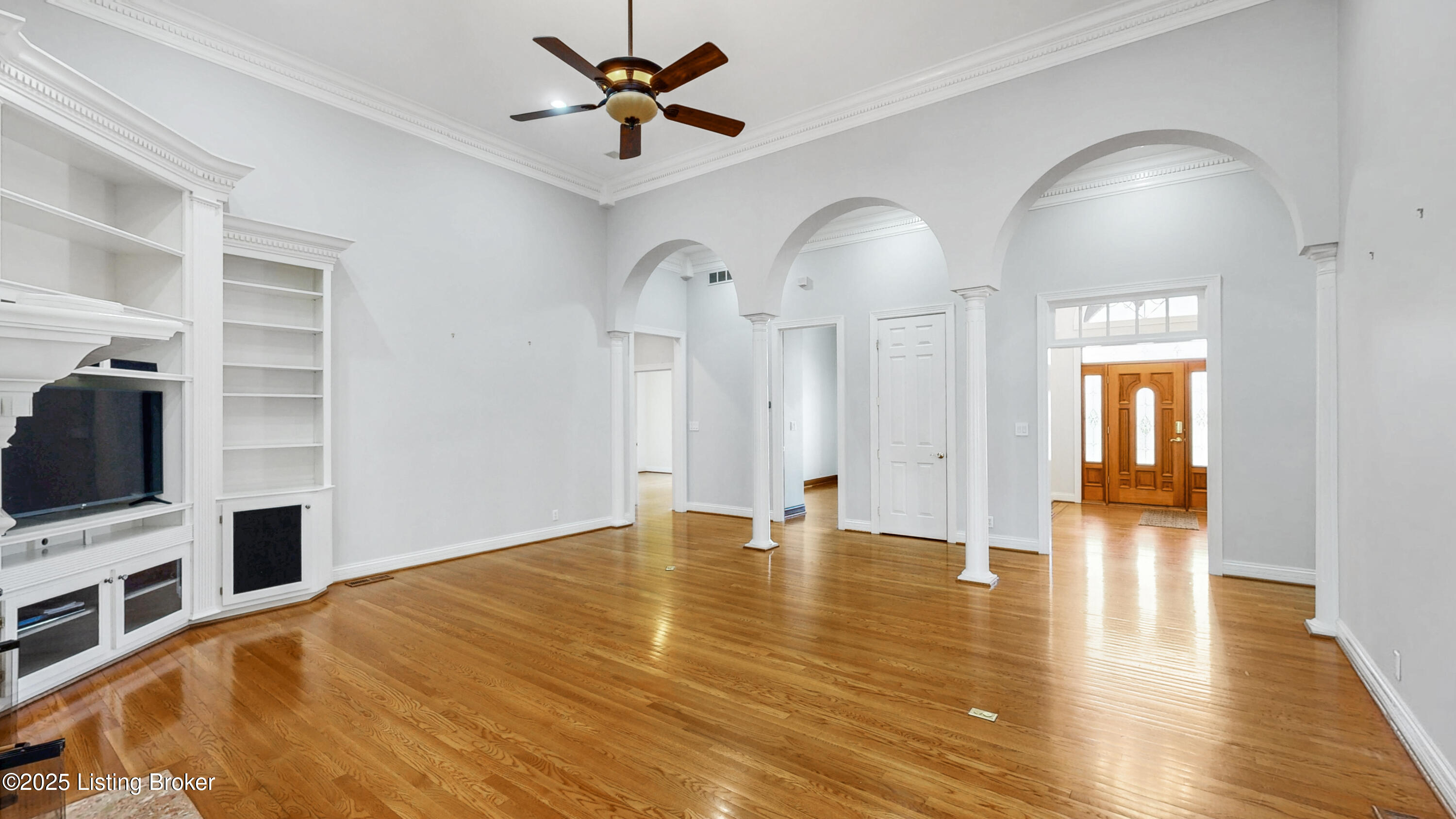 5200 Wolfpen Woods Dr