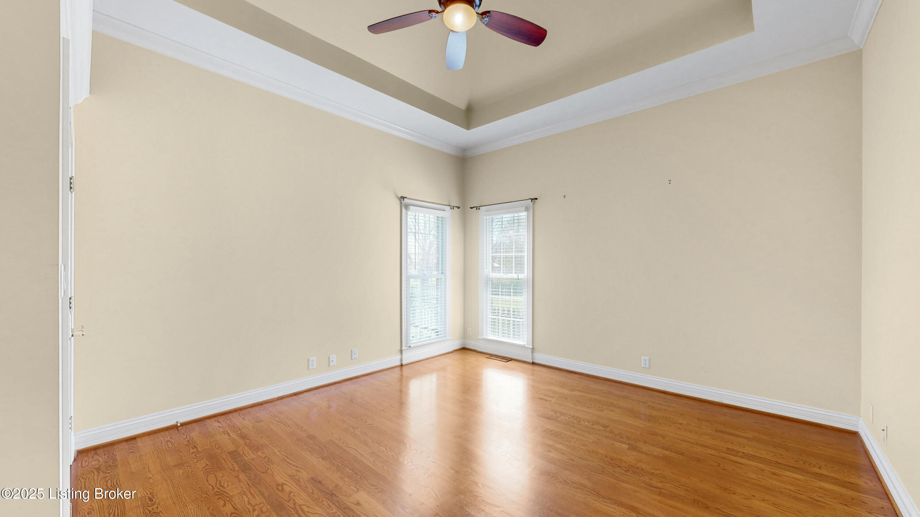 5200 Wolfpen Woods Dr
