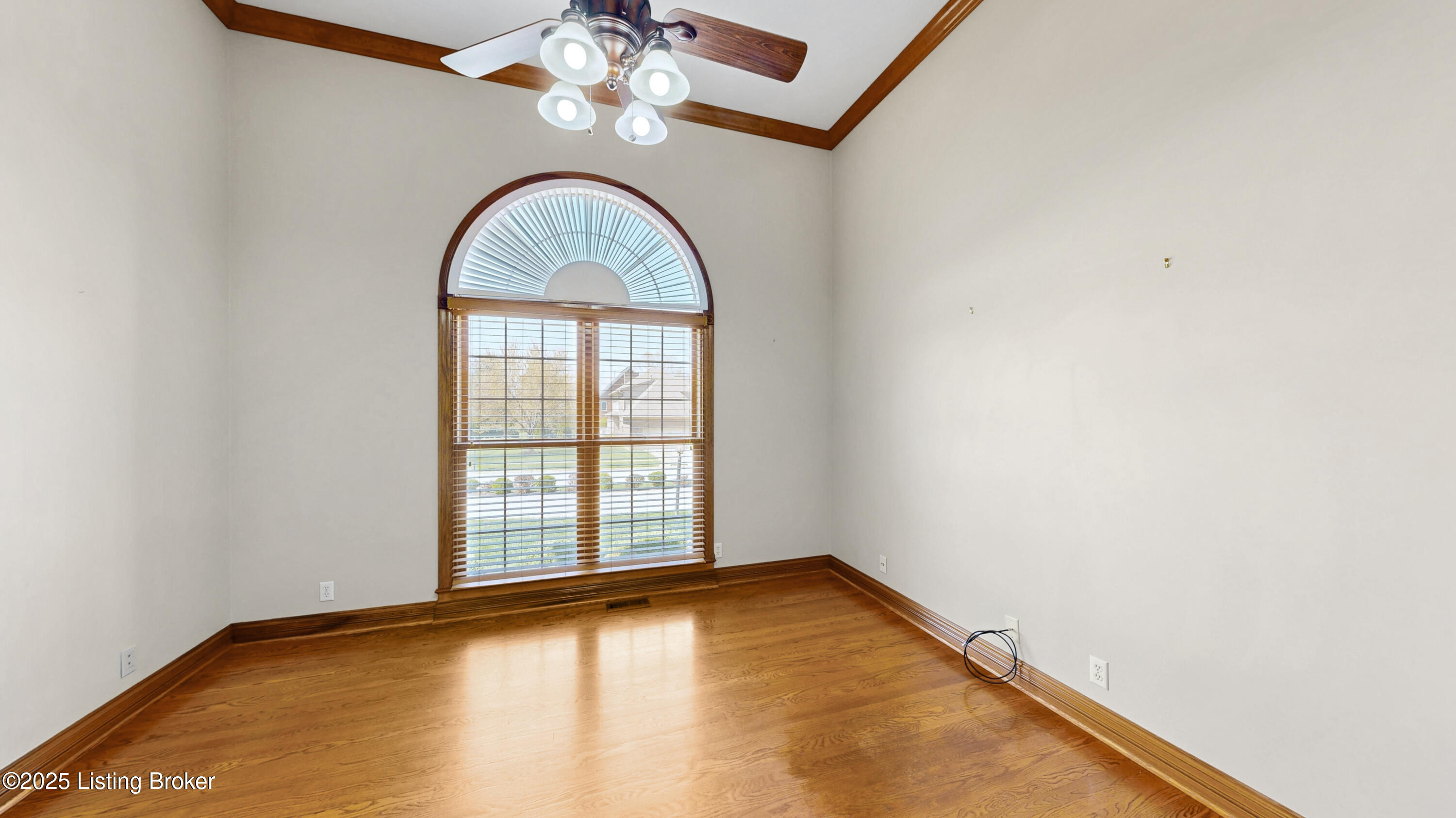 5200 Wolfpen Woods Dr