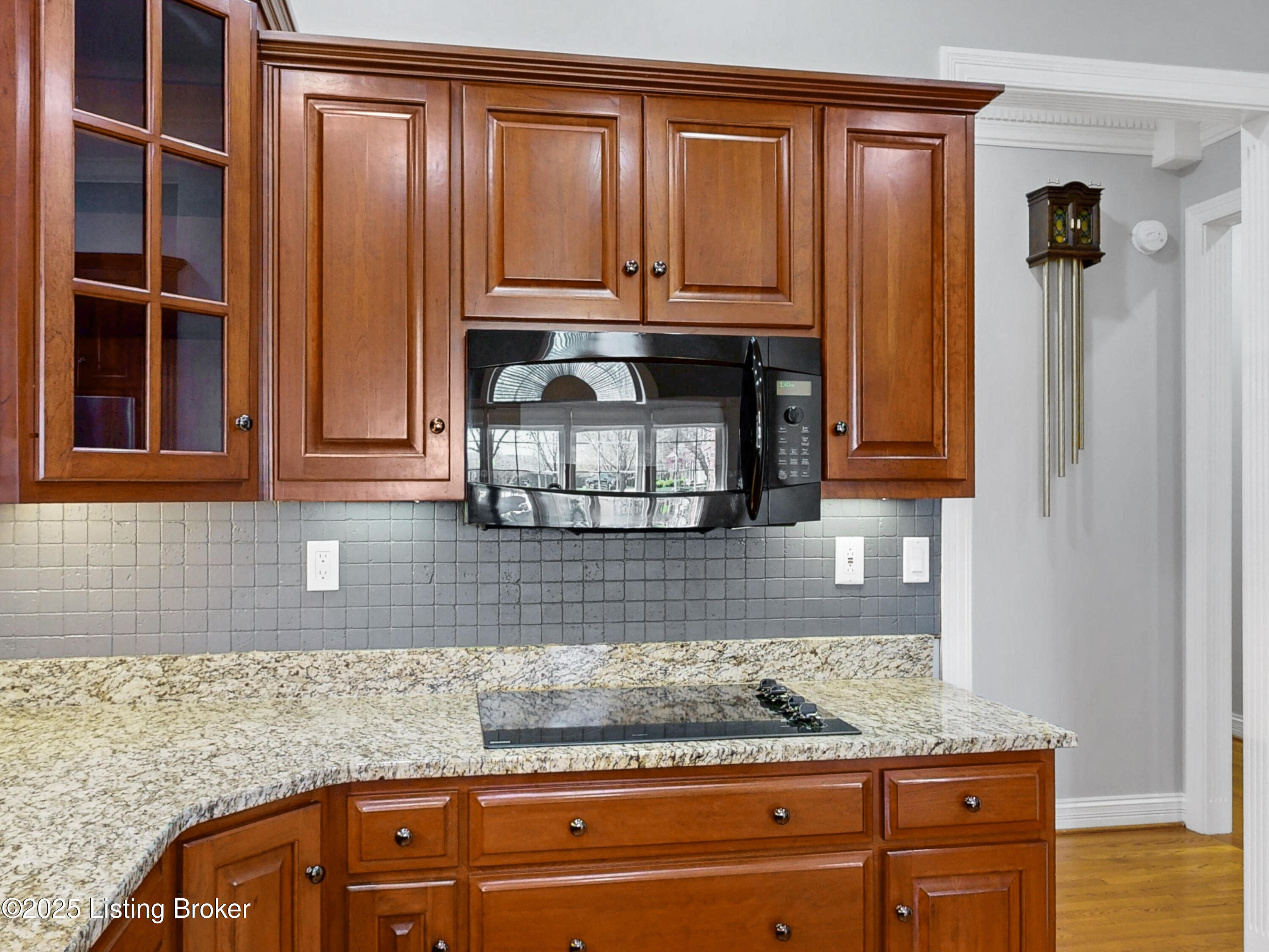 5200 Wolfpen Woods Dr